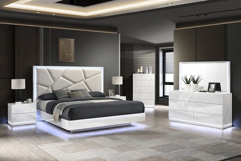 Lana White Platform Bedroom Set