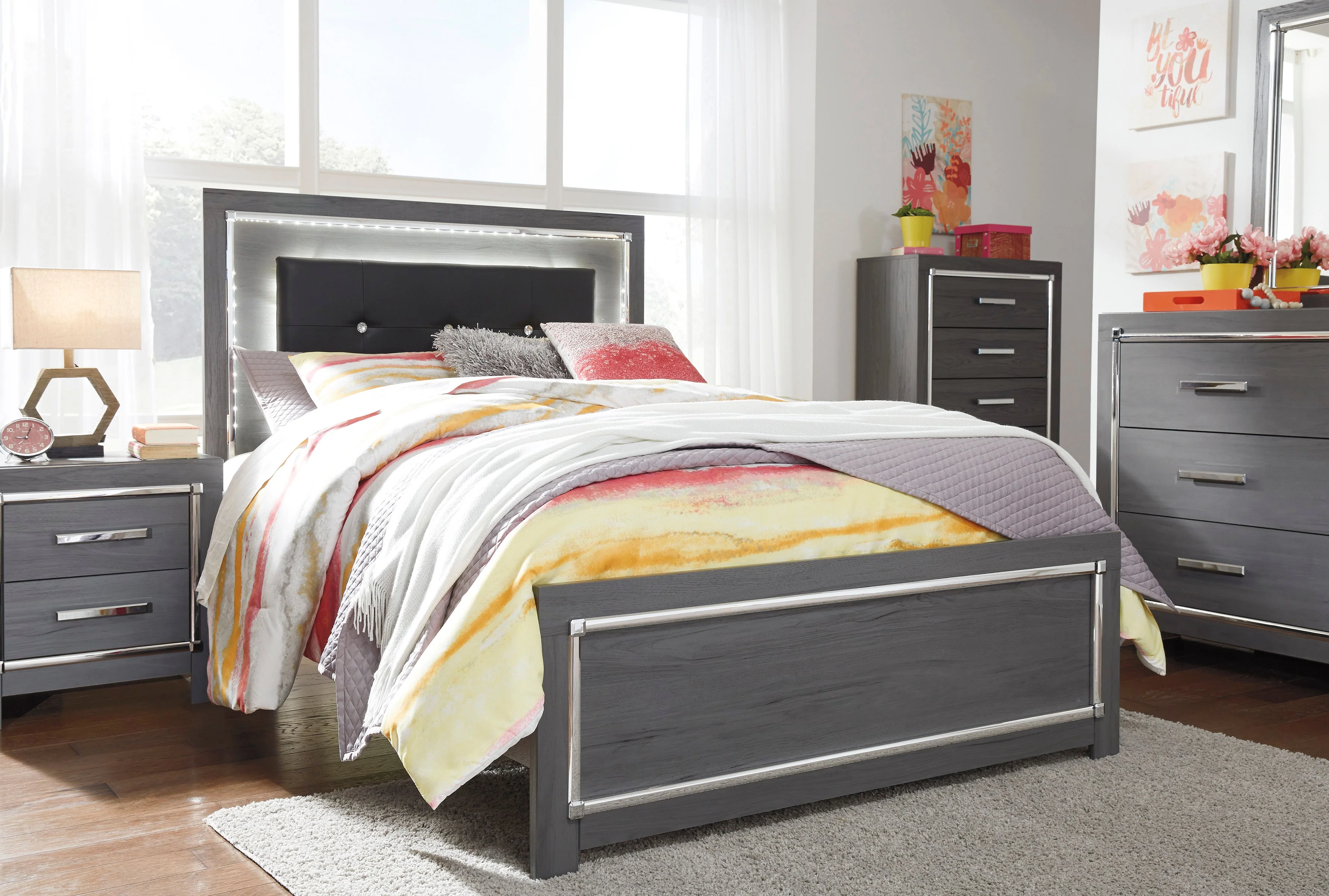 Lodanna Gray LED Upholstered Youth Panel Bedroom Set - Image 2