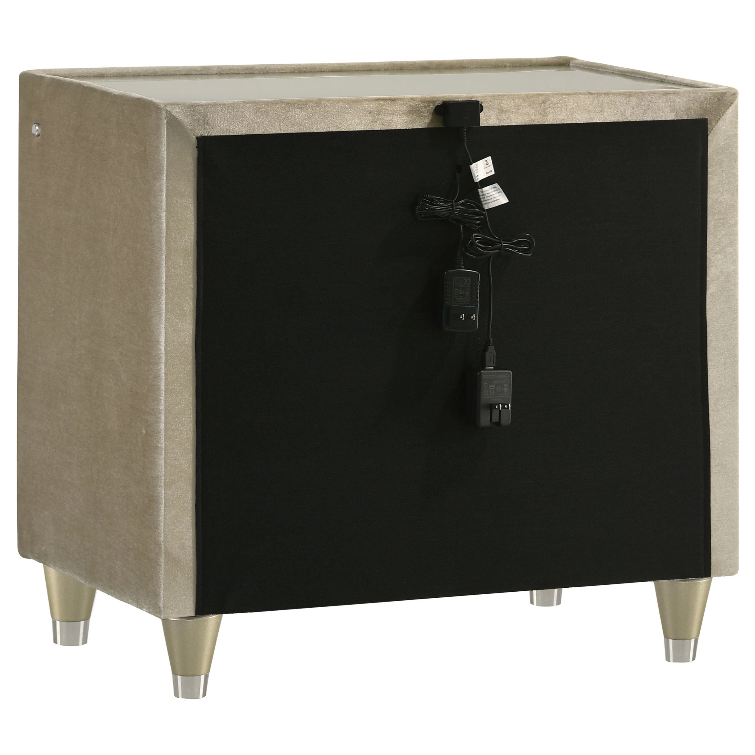 Lorient Ivory/Camel 4-piece Queen Bedroom Set - Image 6