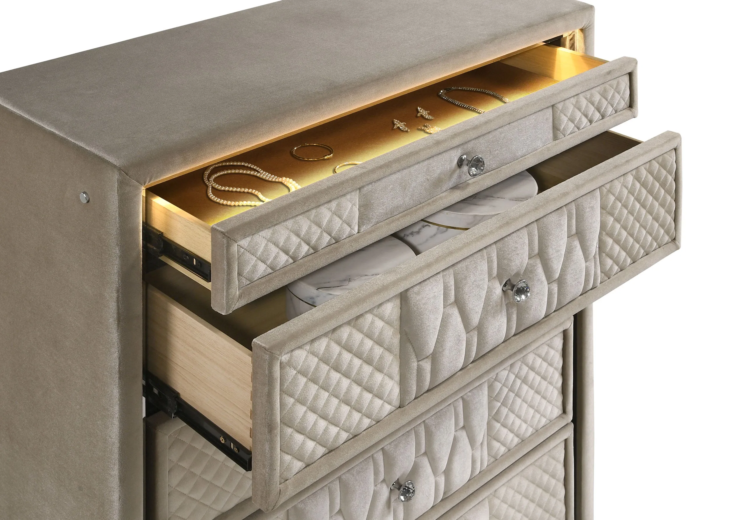 Lorient Ivory/Camel 5-piece Queen Bedroom Set - Image 13