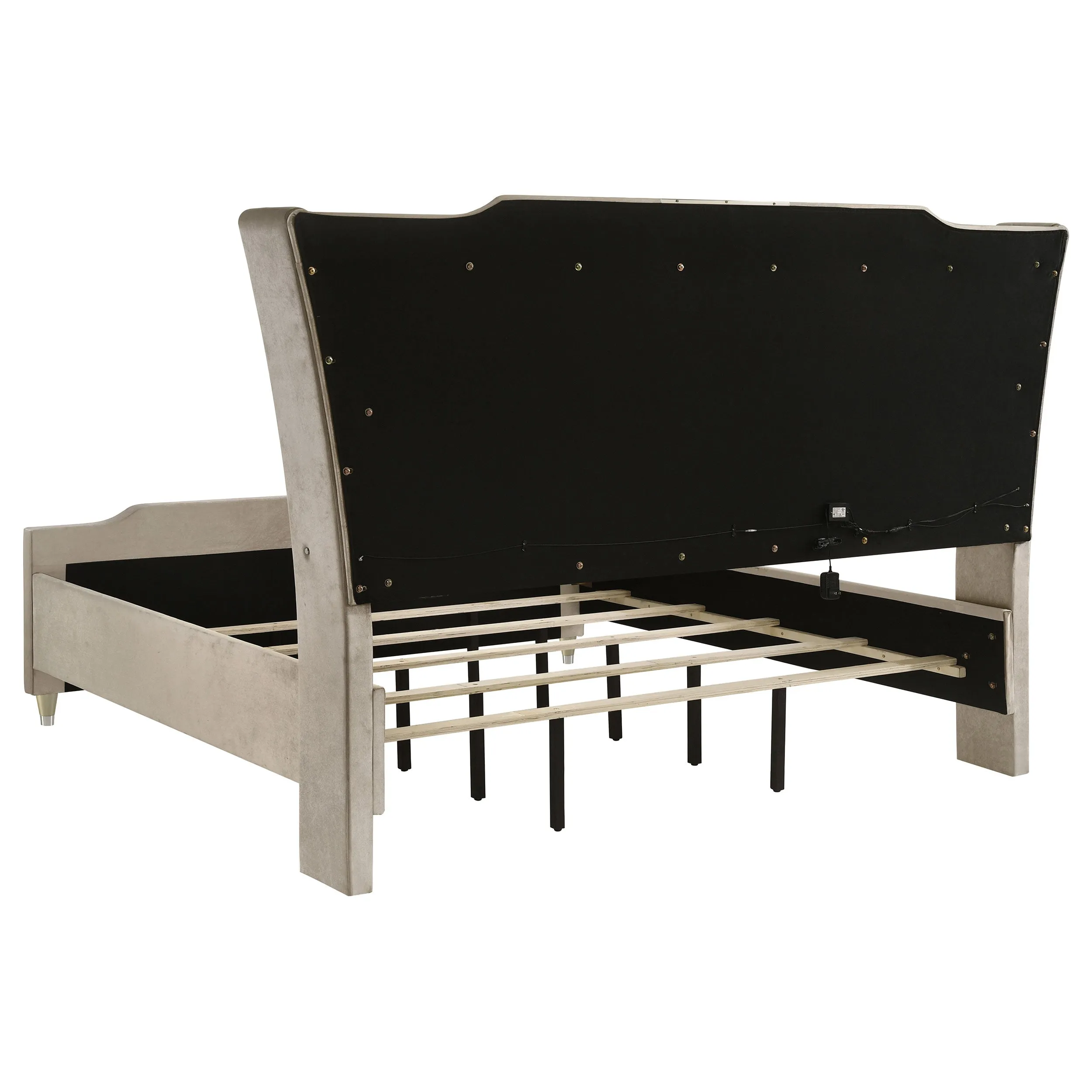 Lorient Ivory/Camel 5-piece Queen Bedroom Set - Image 4