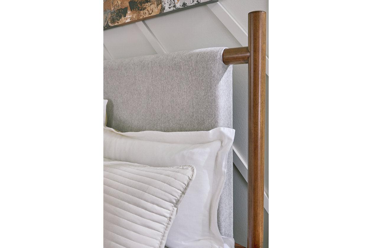 Lyncott Brown King Upholstered Bed - Image 4