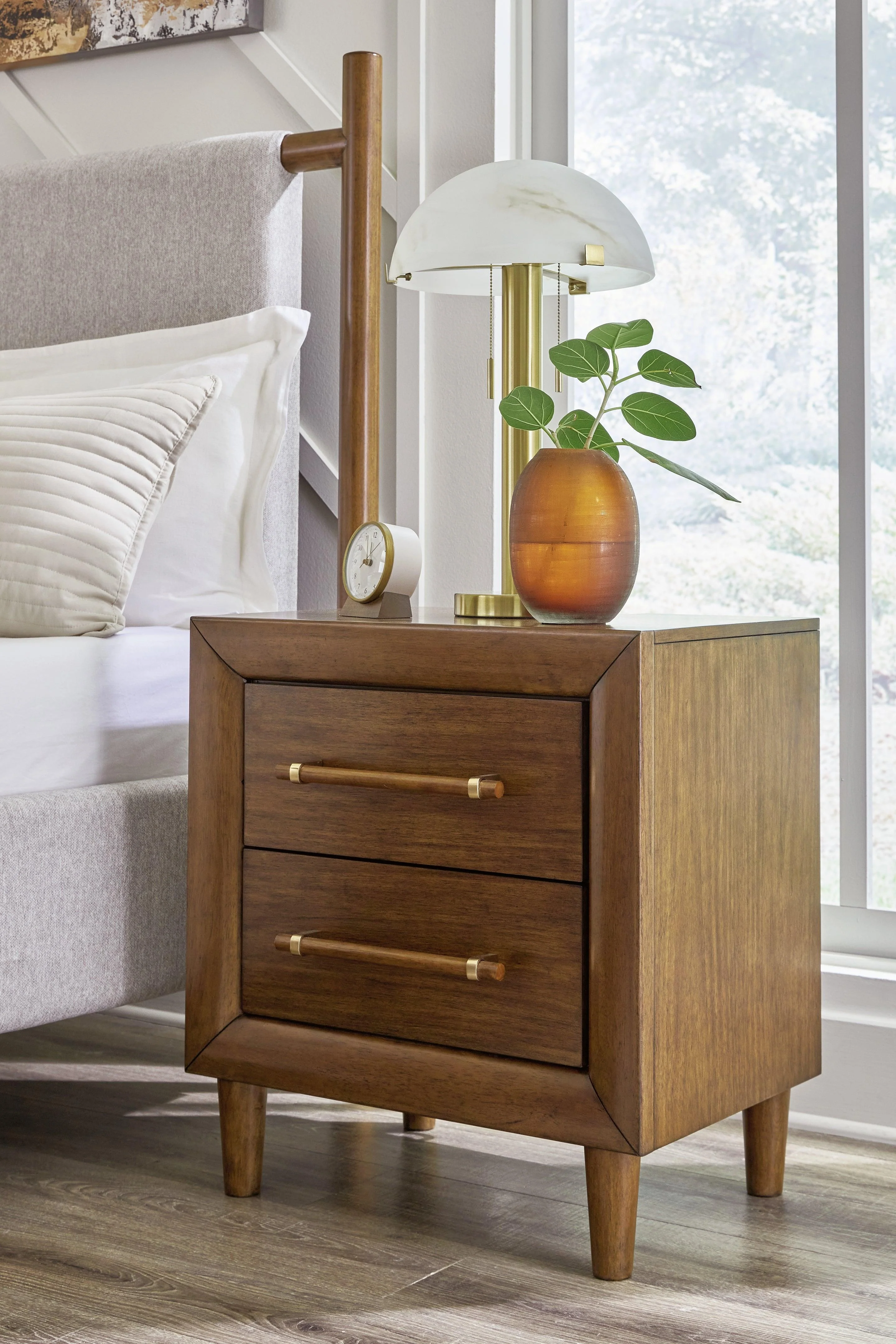 Lyncott Brown Nightstand - Image 2