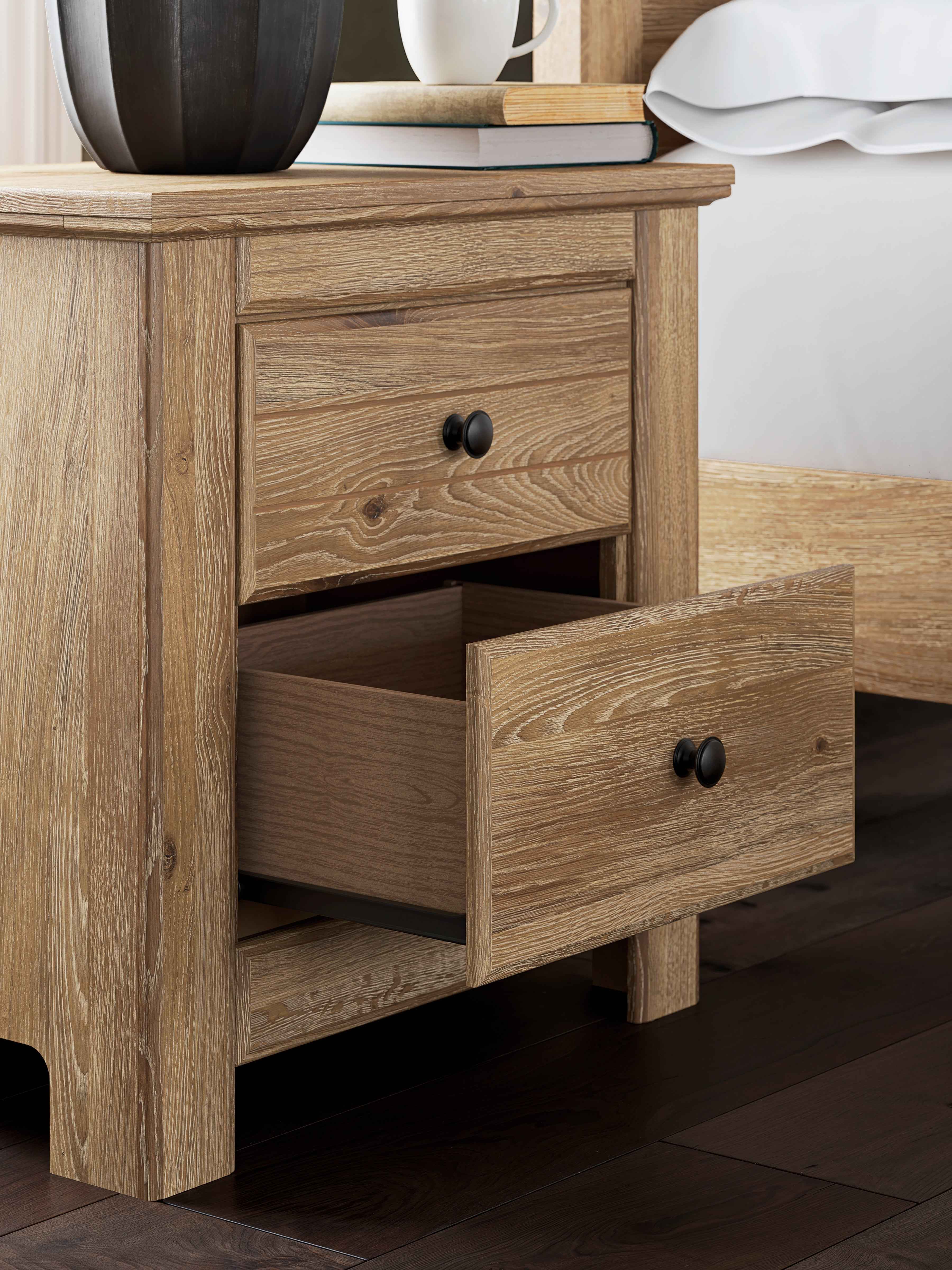 Makidern Tan Nightstand - Image 10