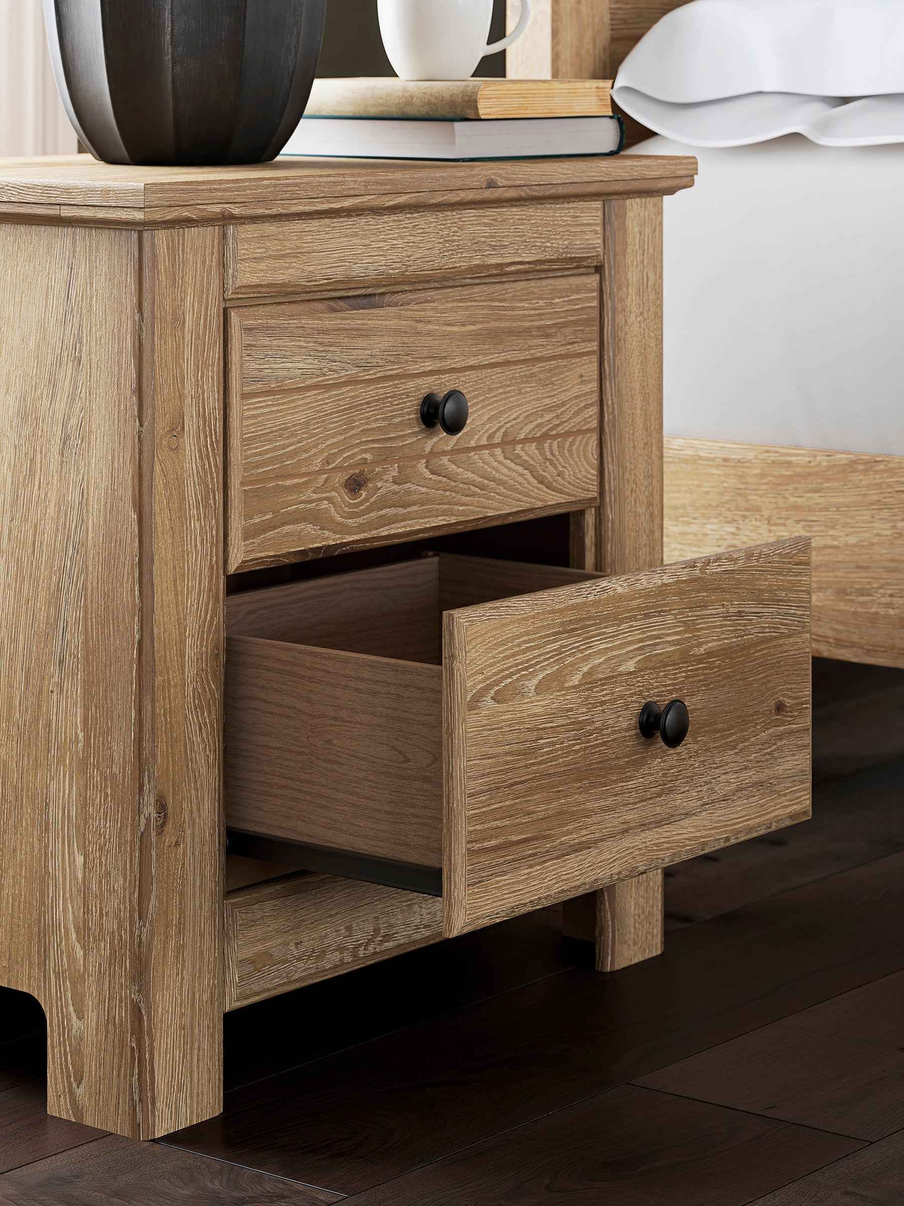 Makidern Tan Youth Panel Bedroom Set - Image 7