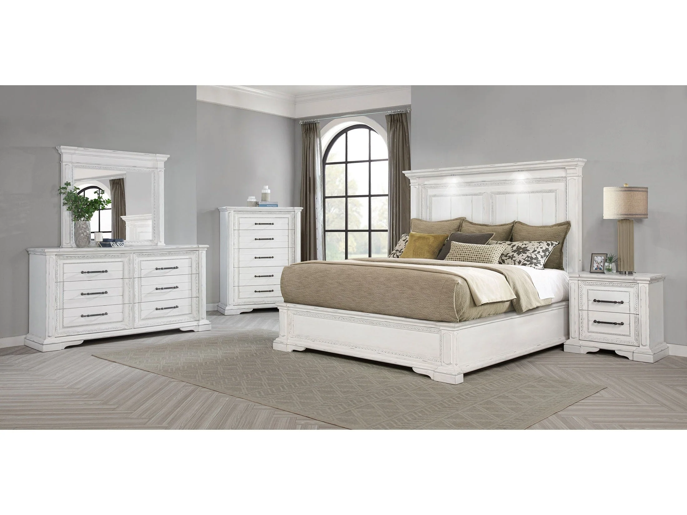 McKinney Vintage White 5-piece Eastern King Bedroom Set
