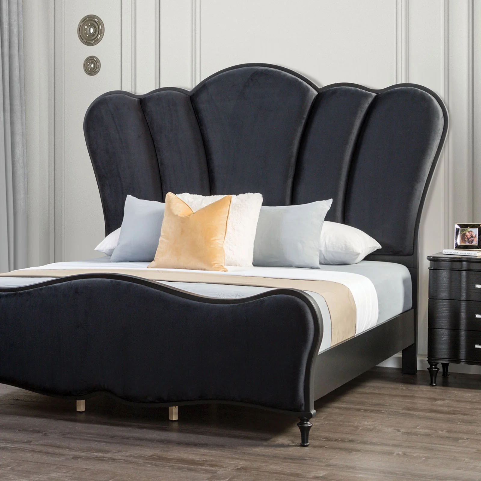 Melodi Parc Black Queen Bed