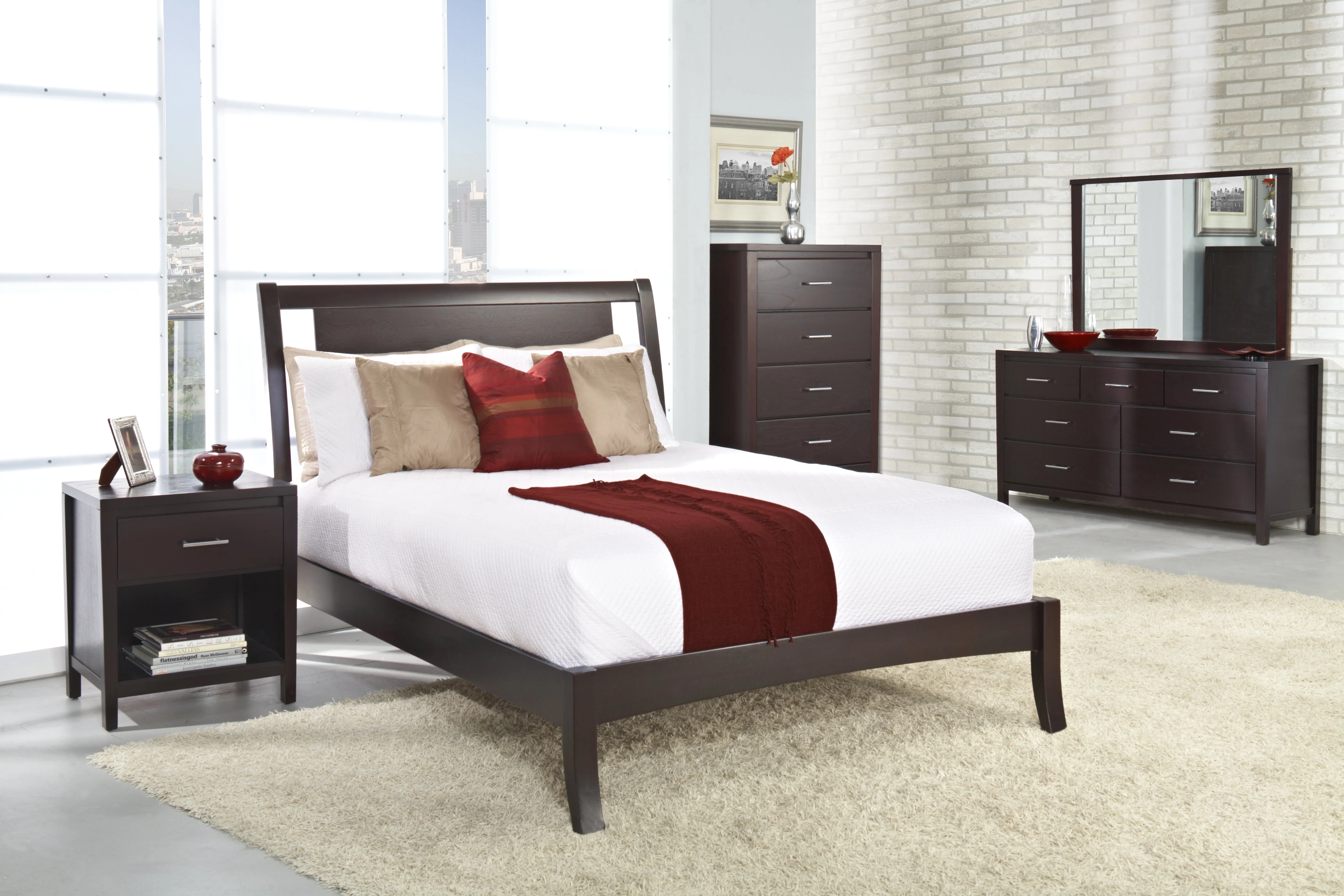 Nevis  Wood Queen Sleigh Bed in Espresso - Image 3