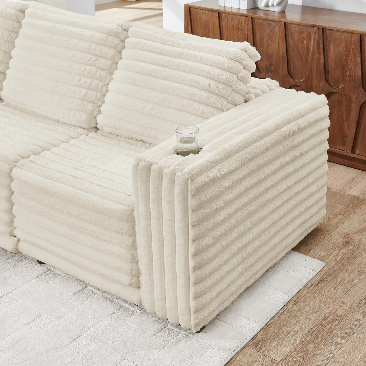 Nuve Cream 6-Piece Sectional [Special Price] - Image 14
