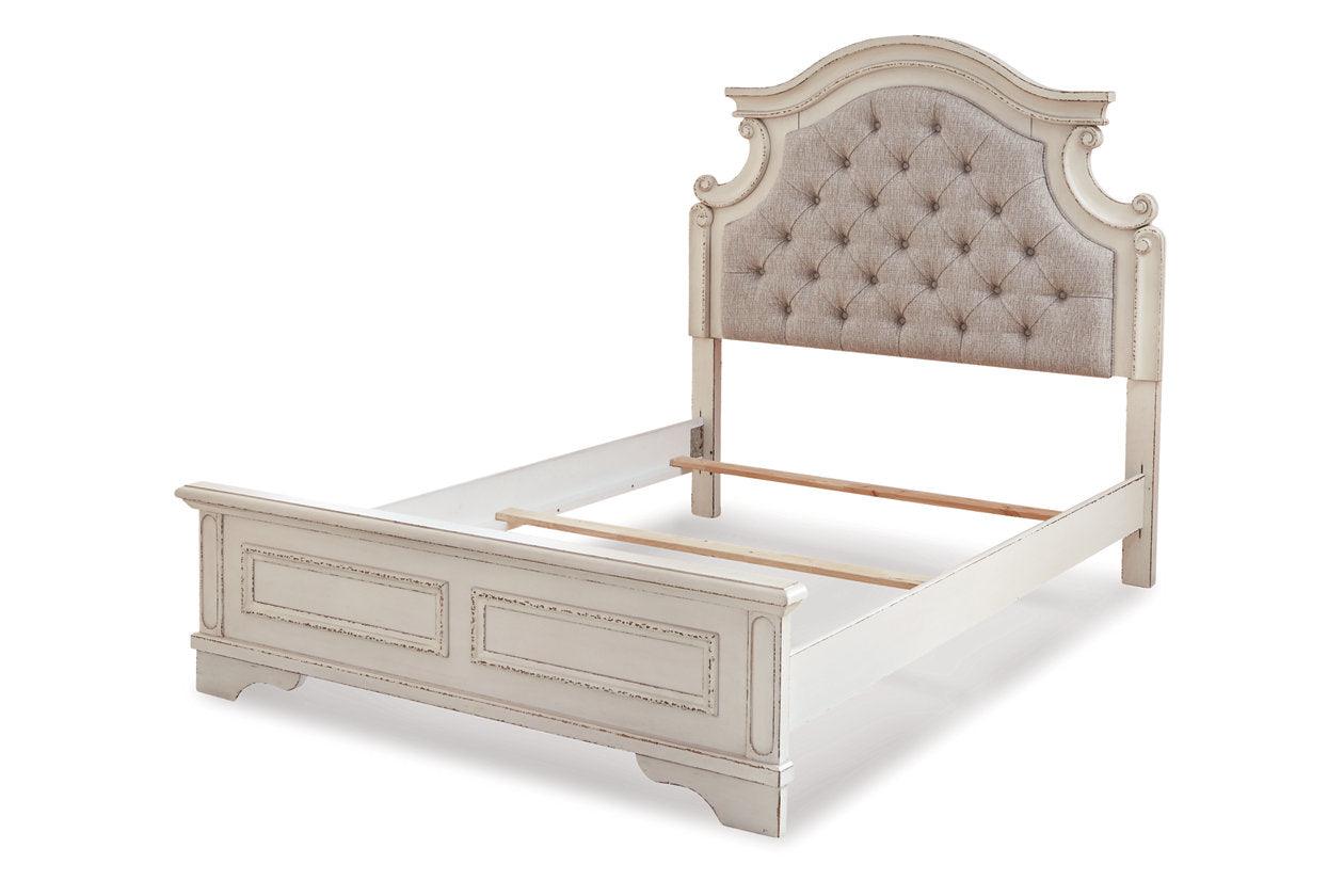 Realyn Chipped White Full Panel Bed - Image 3