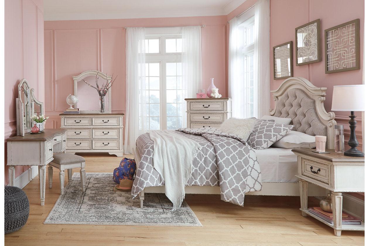Realyn Chipped White Full Panel Bed - Image 4