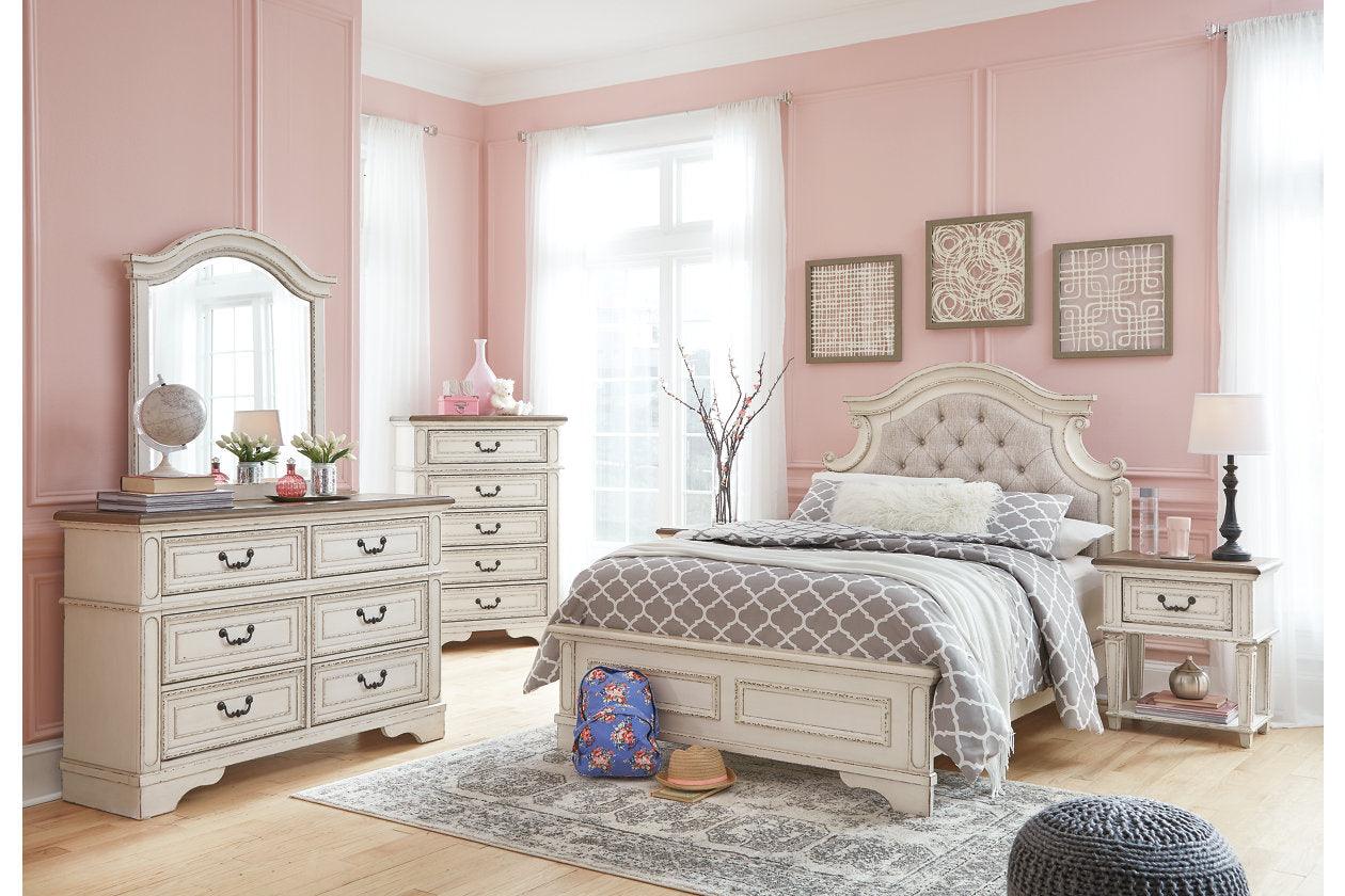 Realyn Chipped White Full Panel Bed - Image 5