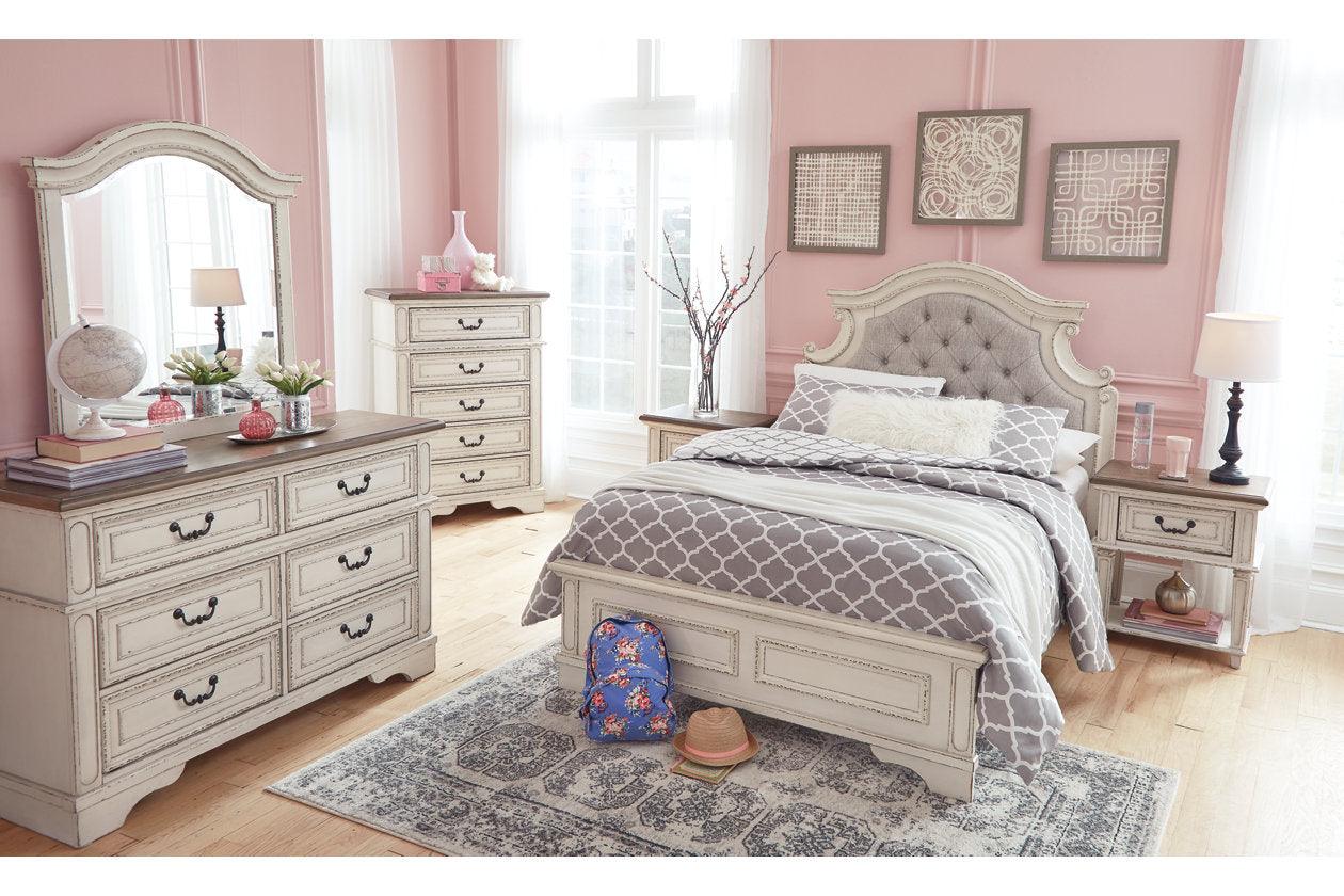 Realyn Chipped White Full Panel Bed - Image 6