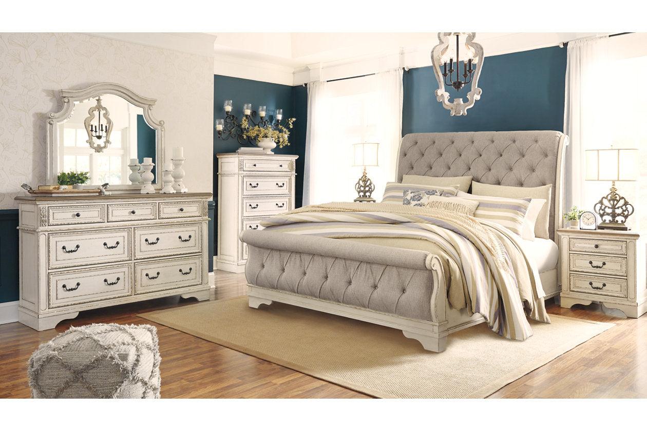 Realyn Chipped White King Sleigh Bed - Image 7