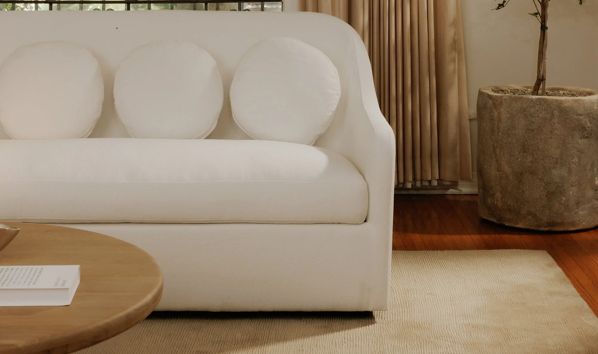 Rialto Sofa White - Image 5