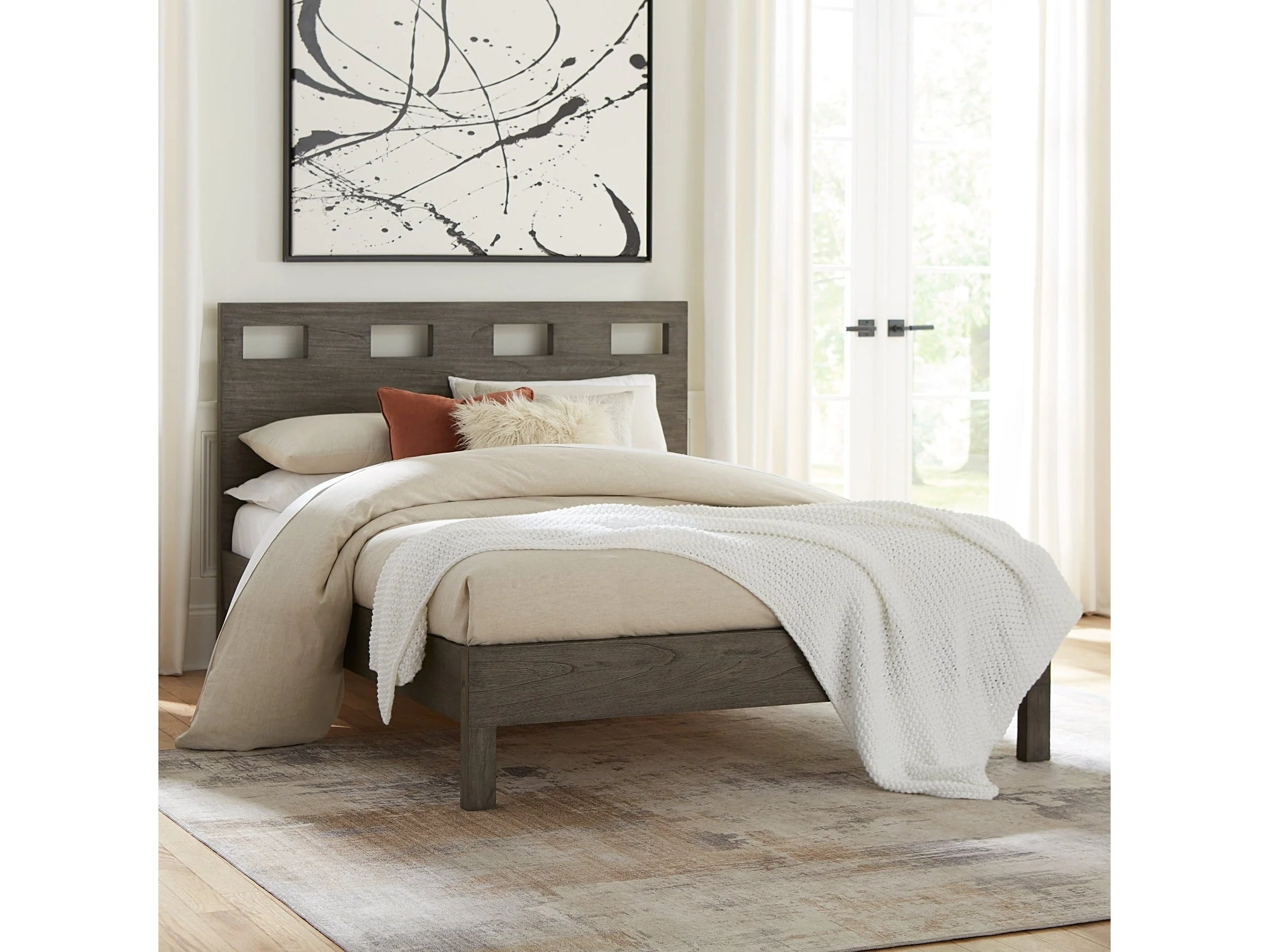 Riva Wood California King Bed in Sharkskin