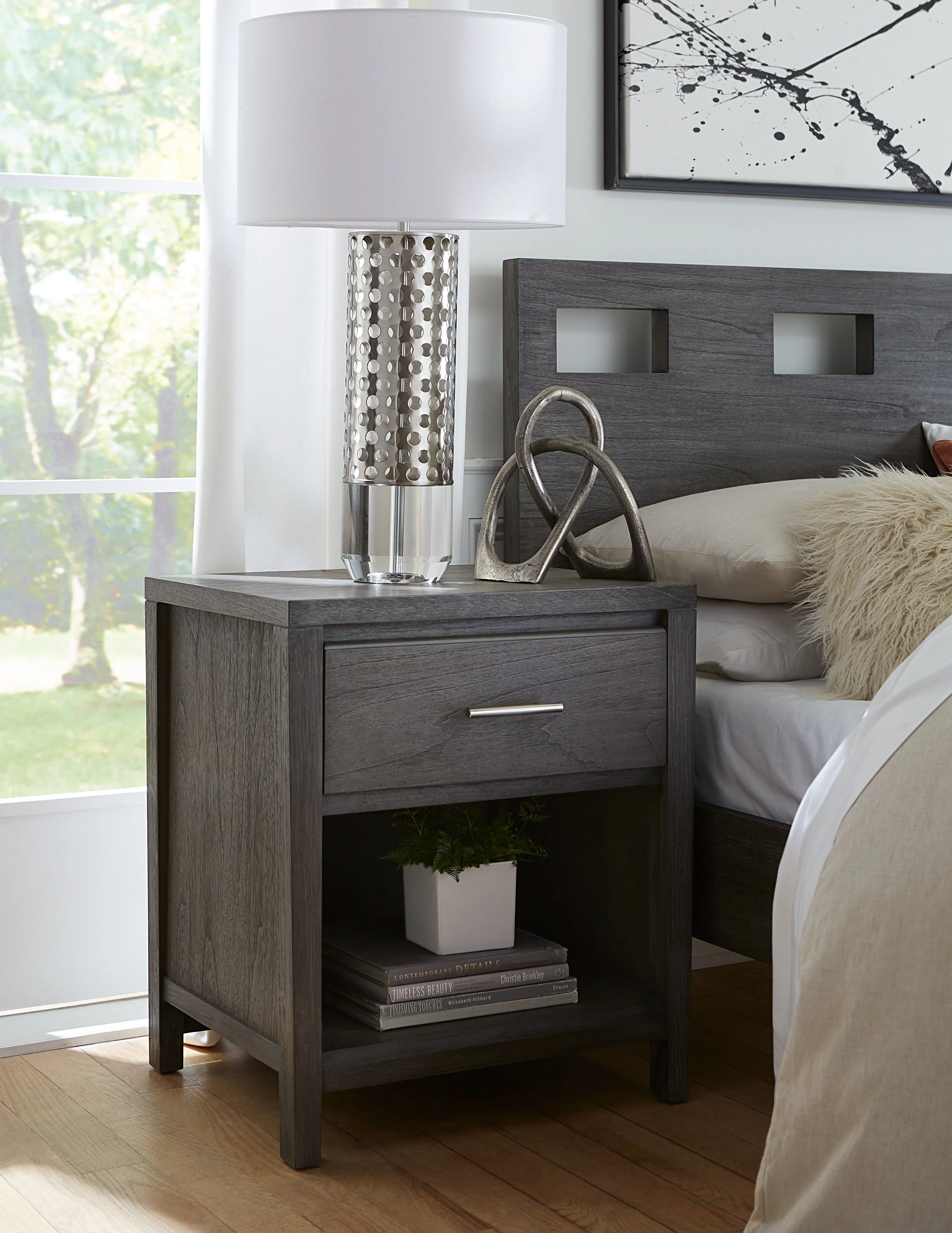 Riva Wood California King Bed in Sharkskin - Image 4