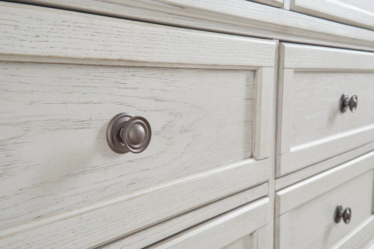 Robbinsdale Antique White Dresser - Image 6