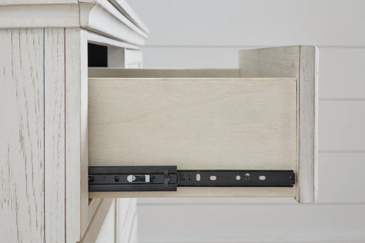Robbinsdale Antique White Dresser - Image 7