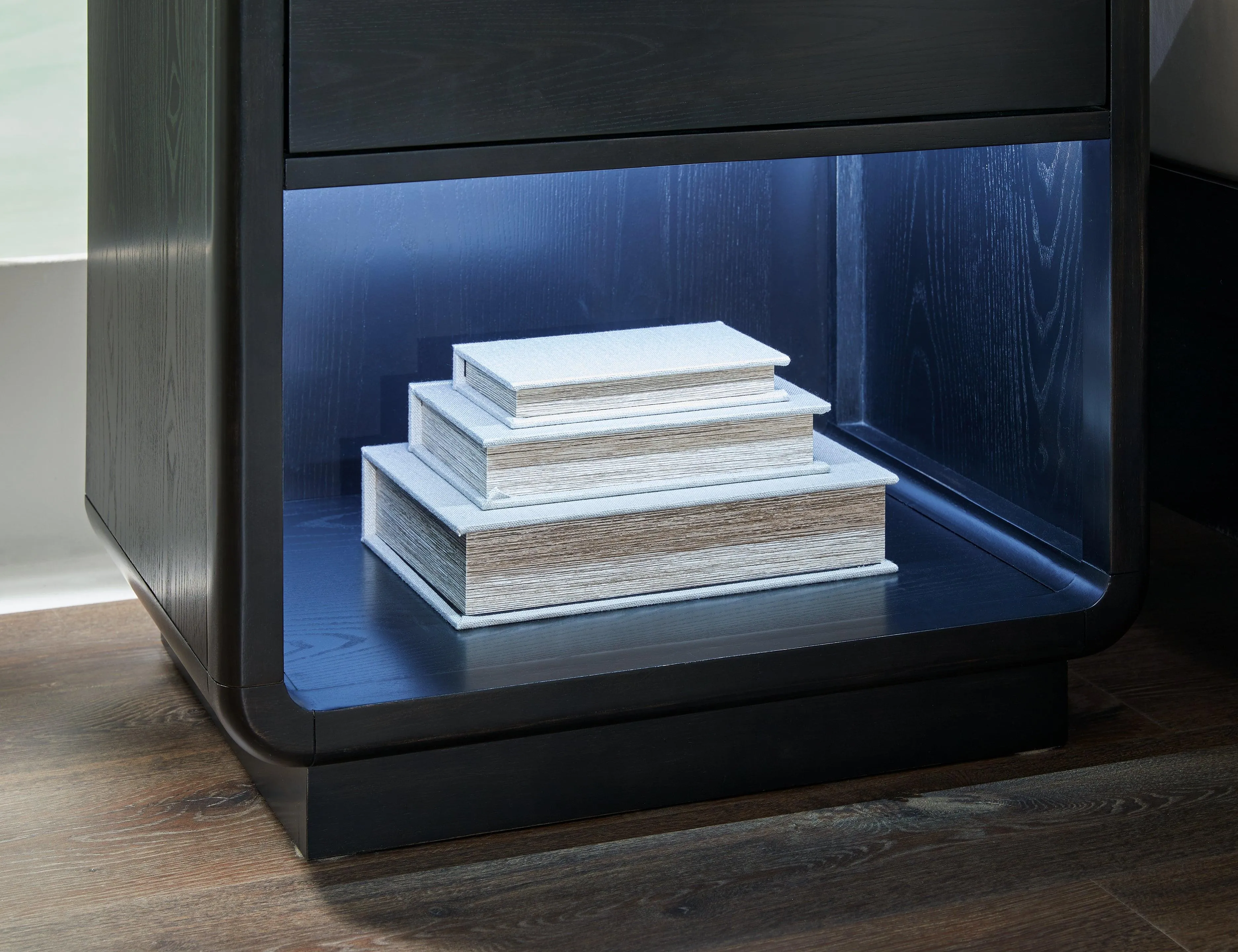 Rowanbeck Black Nightstand - Image 7
