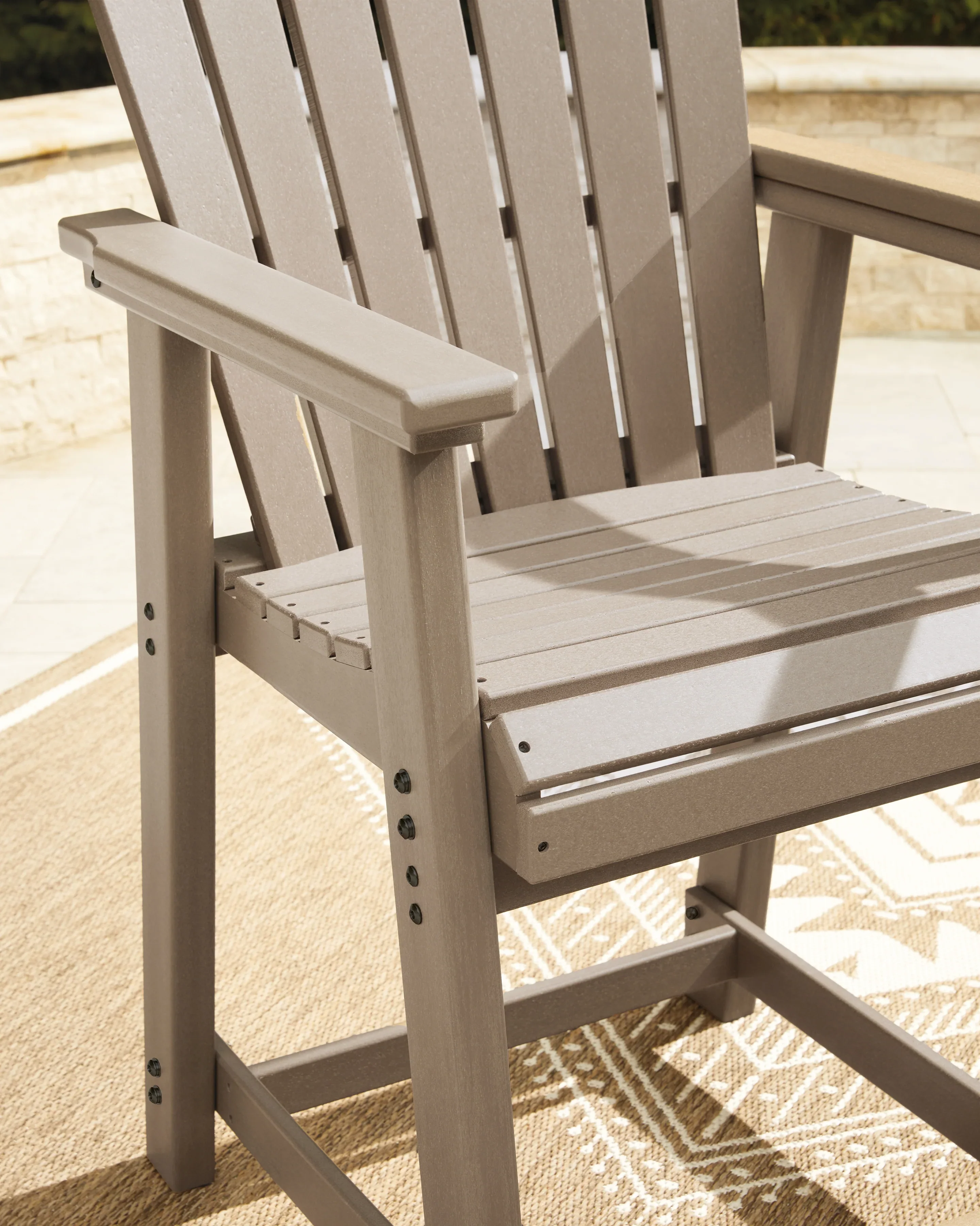 Seacliff Beach Medium Brown Outdoor Counter Height Dining Table and 4 Barstools - Image 3