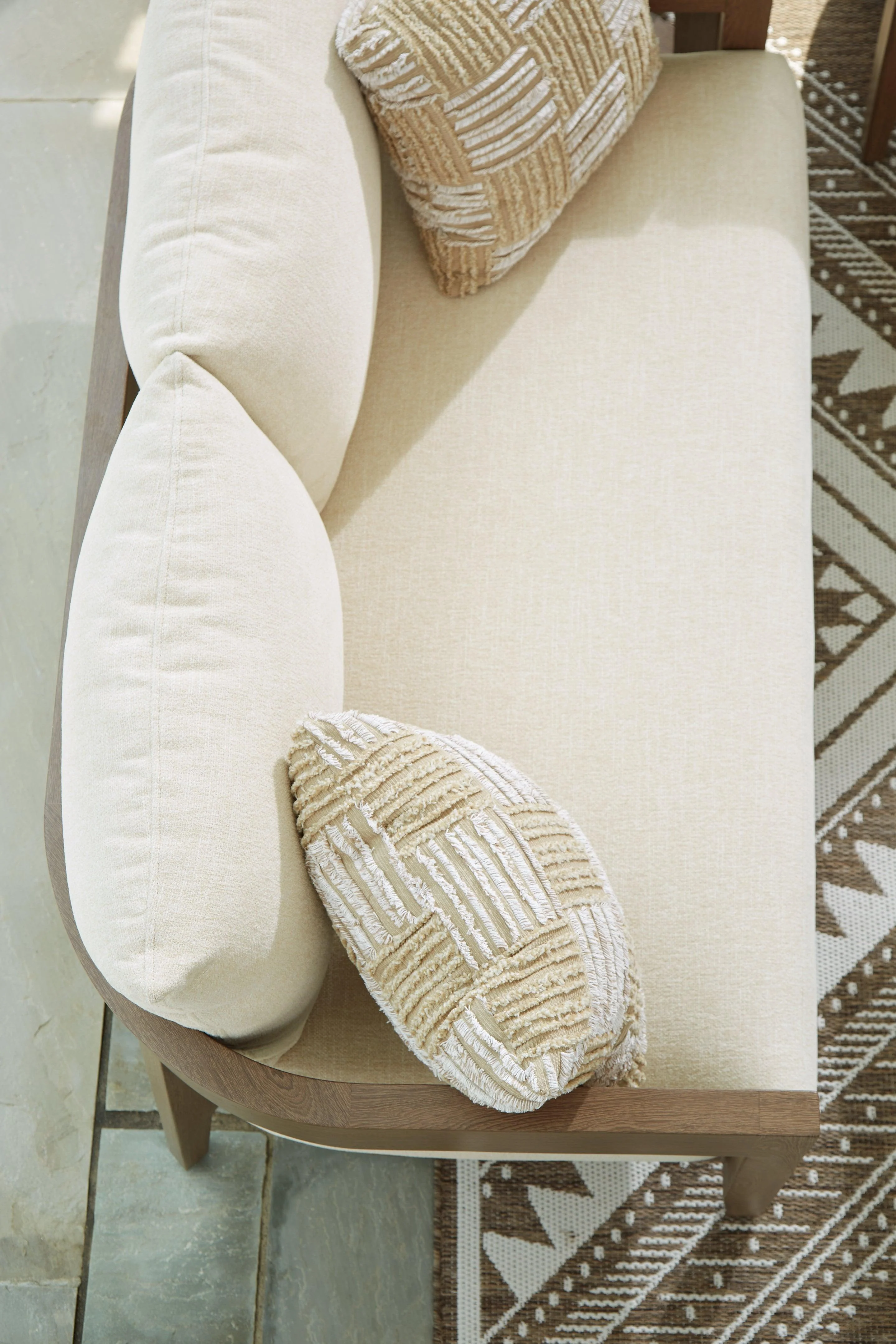 Serene Bay Dark Brown/White Outdoor Loveseat with Cushion - Image 6