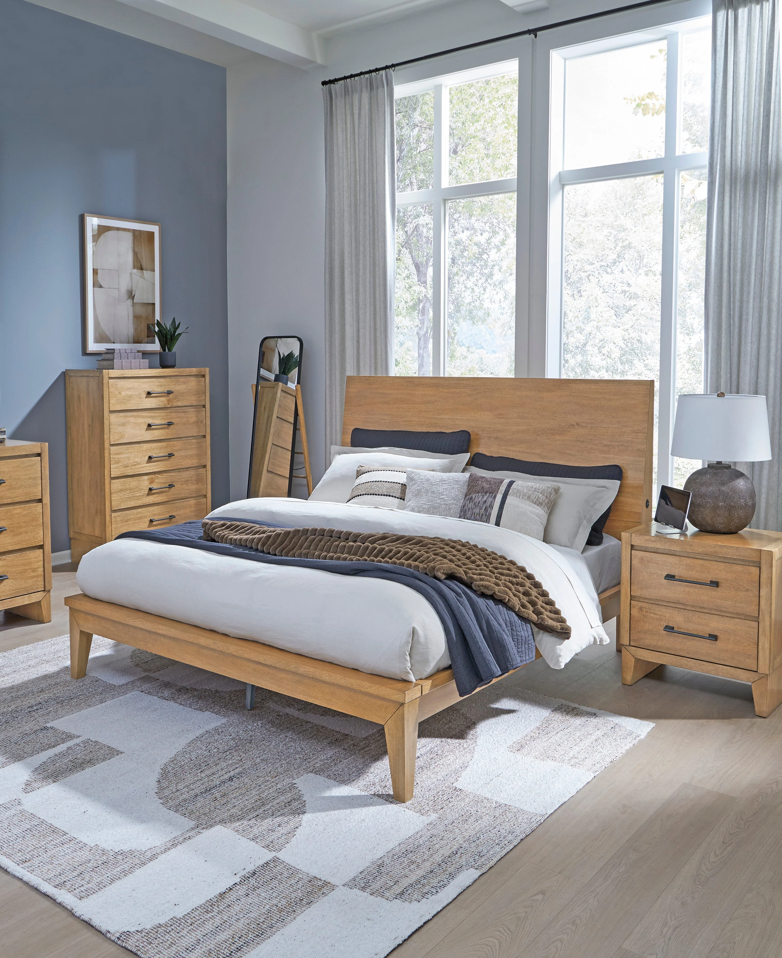 Sherbana Light Brown Queen Platform Bed - Image 6