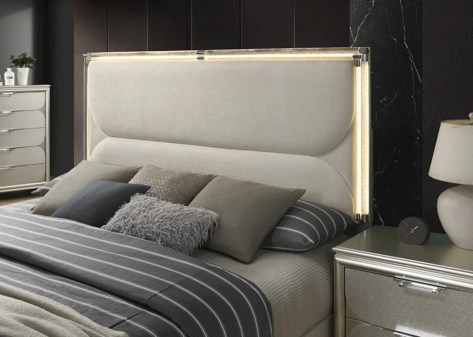 Sheridan Silver, Dark Walnut/White King Bed - Image 3