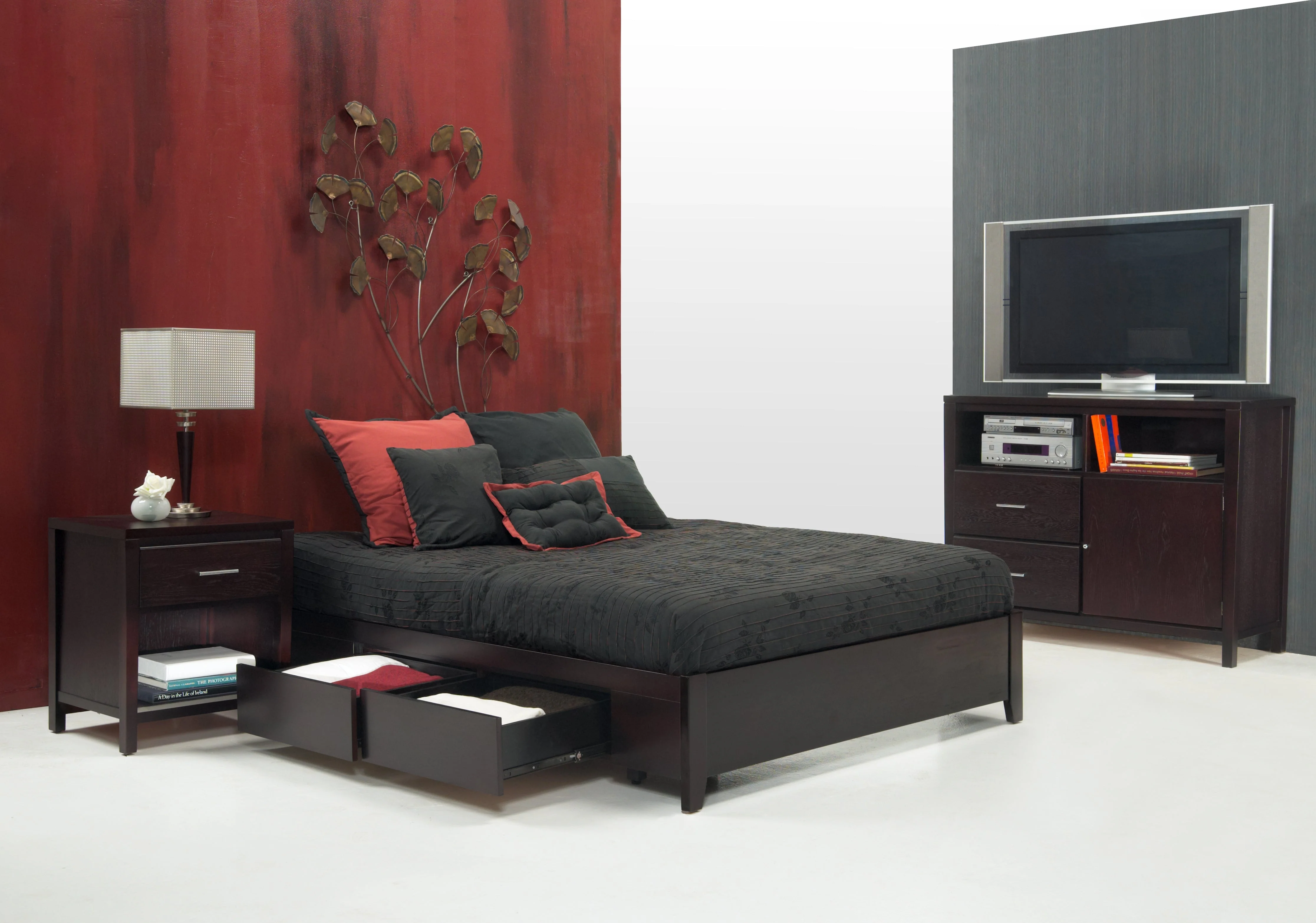 Simple Wood Queen Storage Bed in Espresso - Image 7
