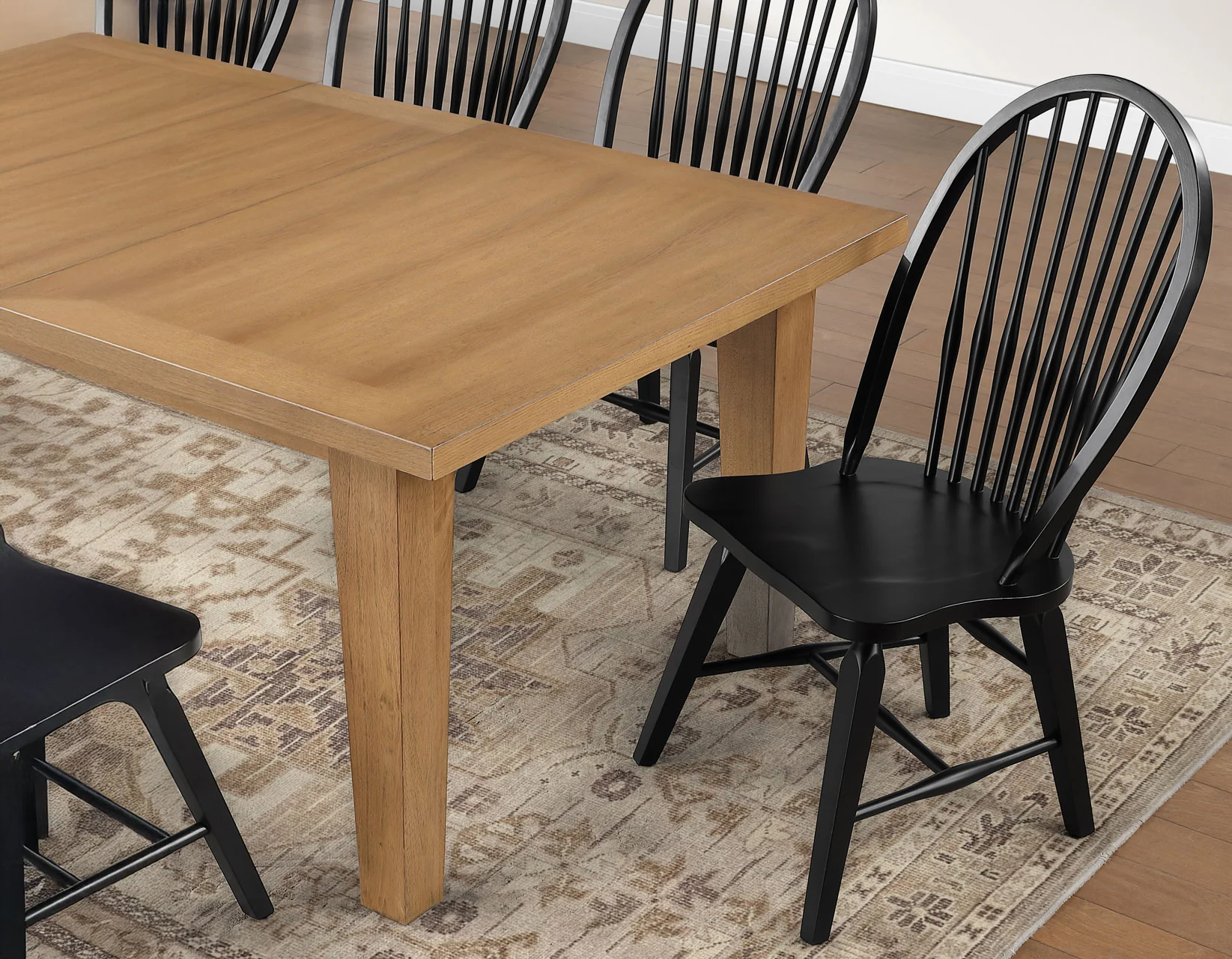 Sommerset Antique 5-Piece 64-96″ Windsor Dining Set - Image 2