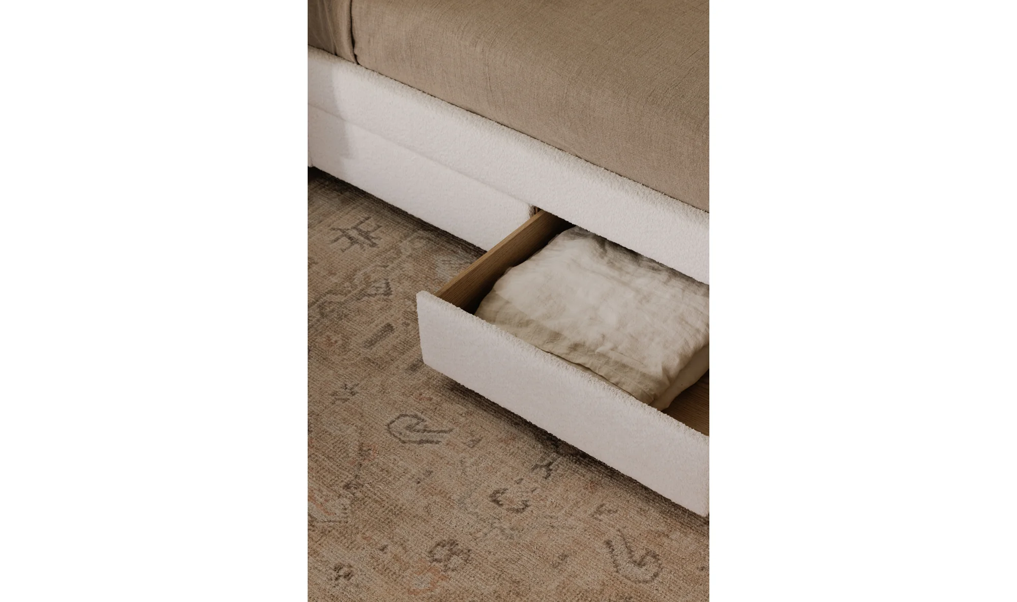 sophia queen bed - white - Image 13