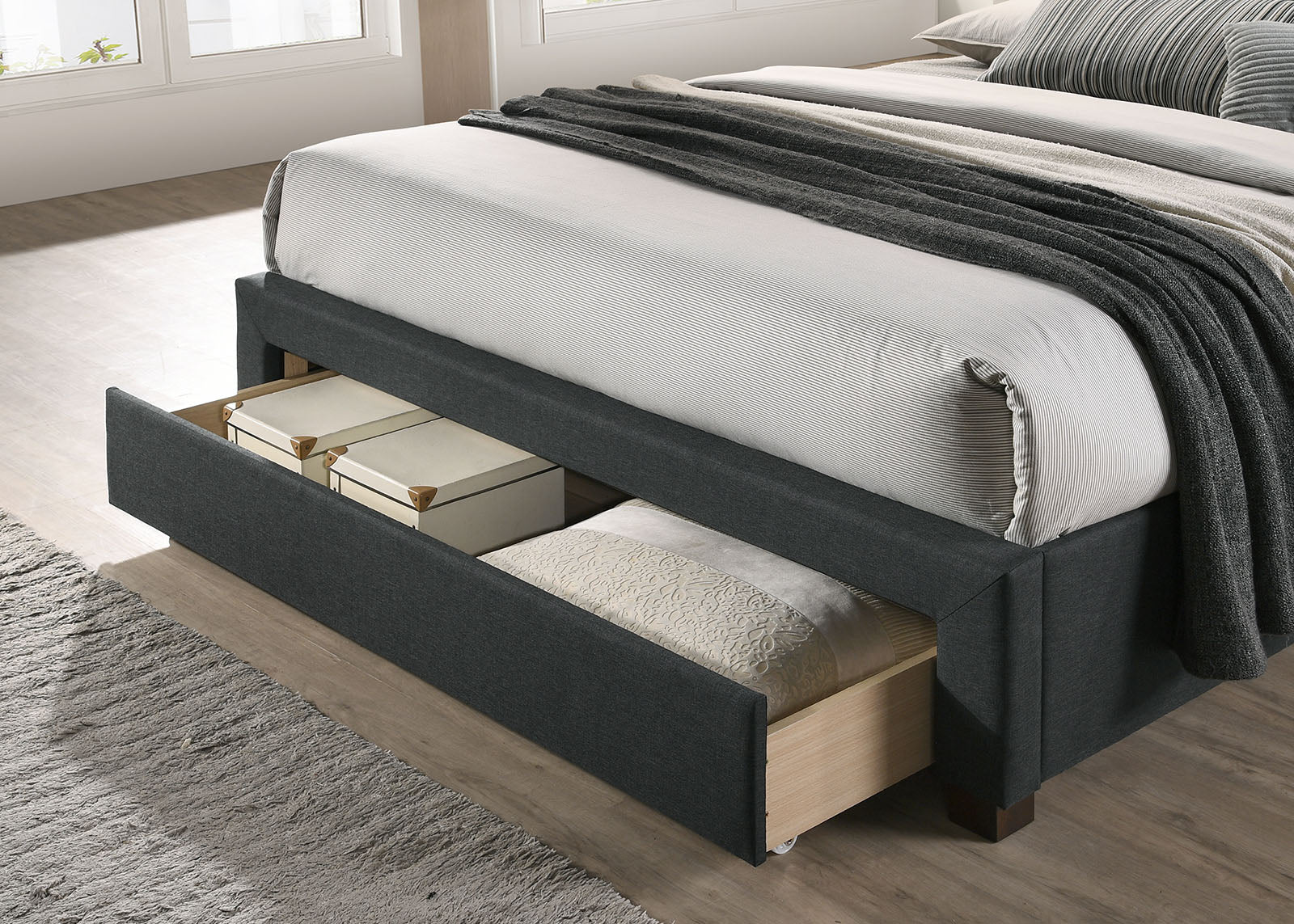 Sybella Dark Gray Queen Bed - Image 2