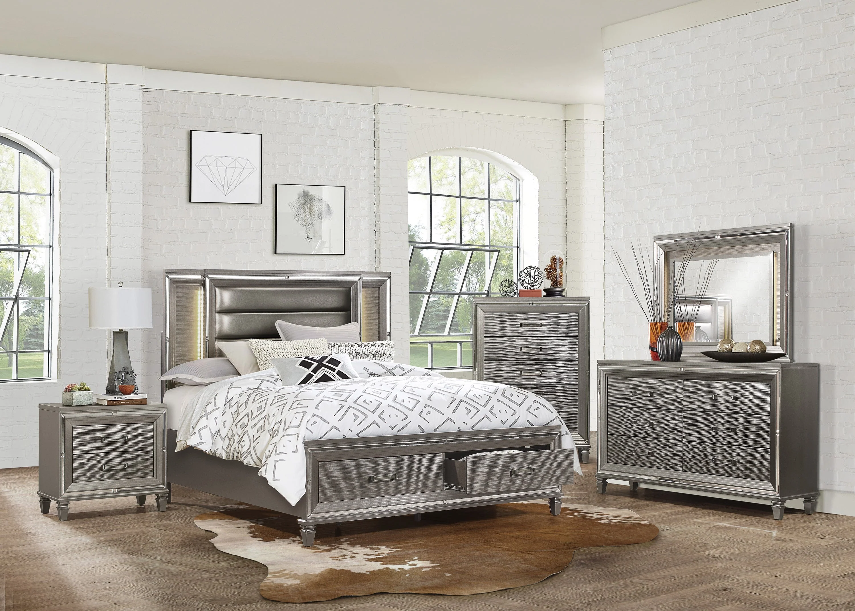 Tamsin Silver/Gray Metallic California King LED Upholstered Storage Platform Bed - Image 4
