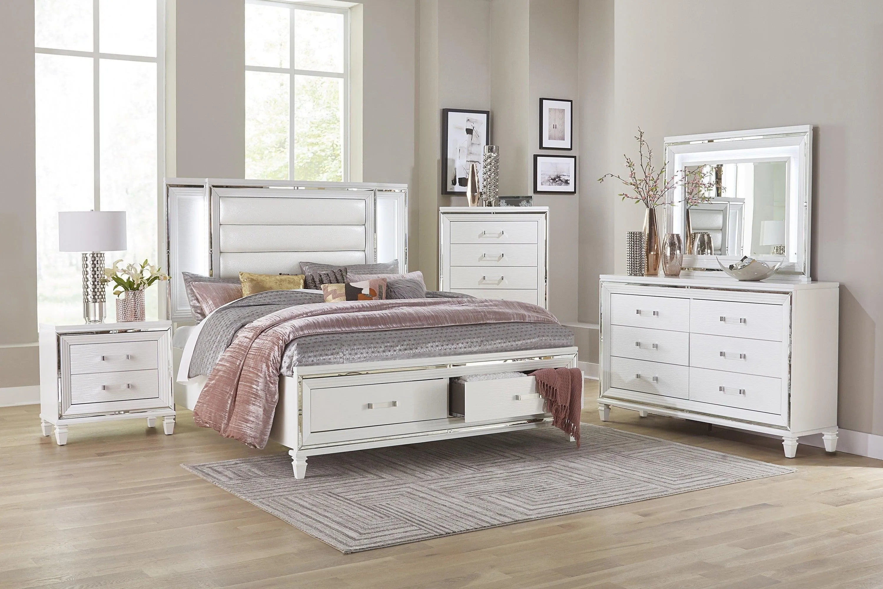 Tamsin White Nightstand - Image 2