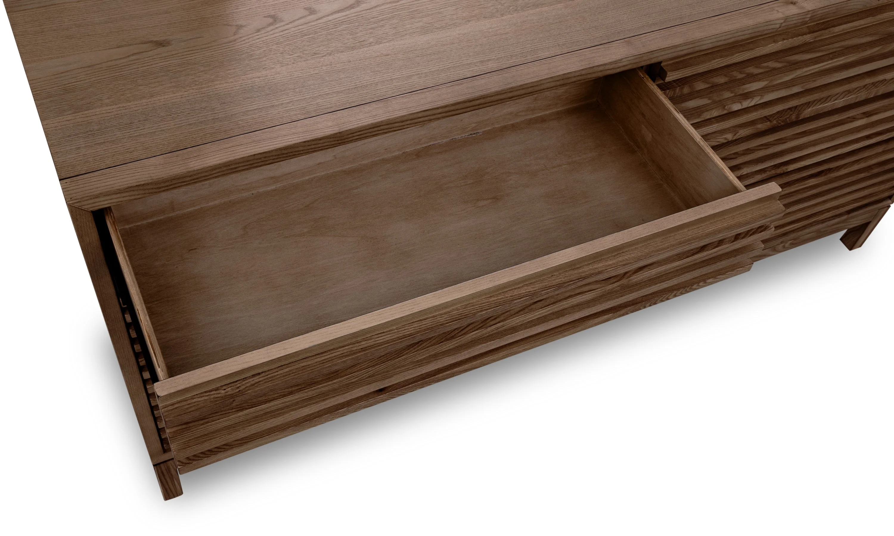 Tanner Six Drawer Ash Wood Dresser in Roux - Image 4