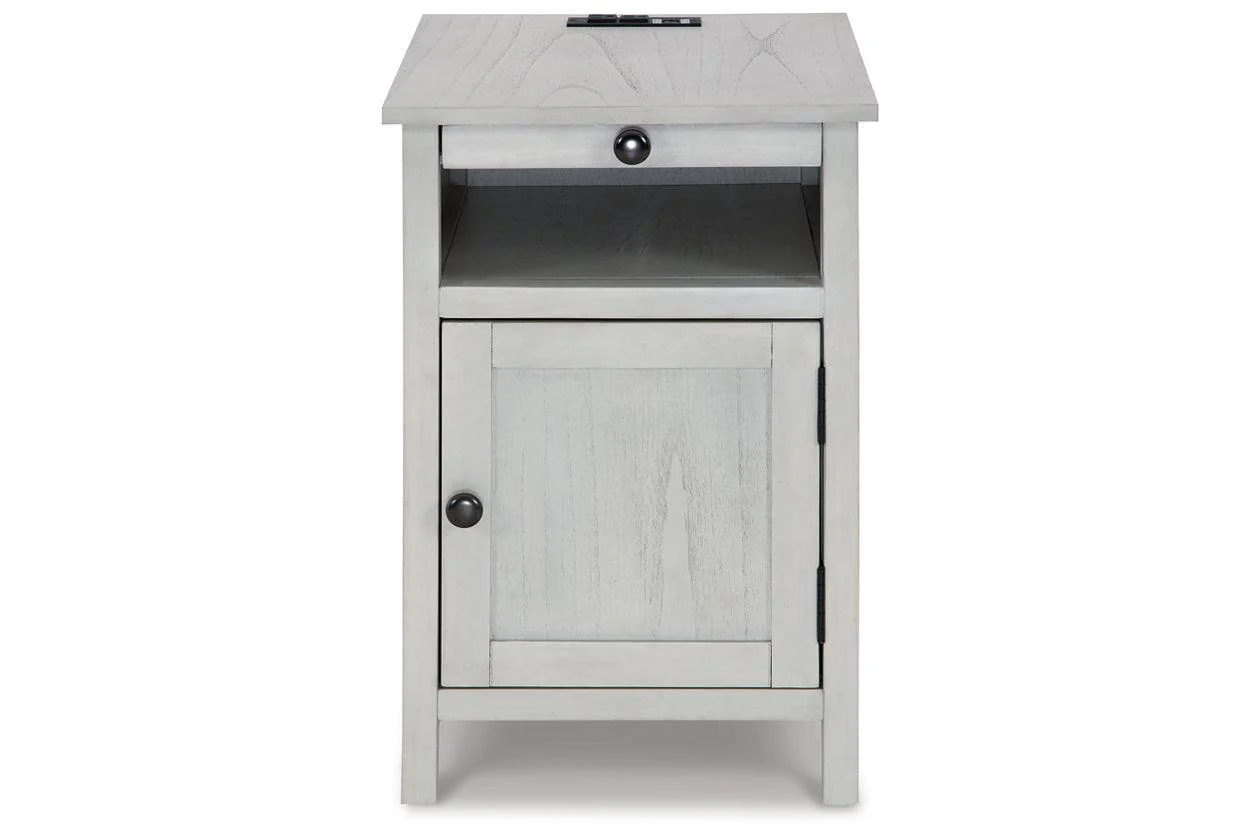 Treytown Antique White Chairside End Table - Image 3