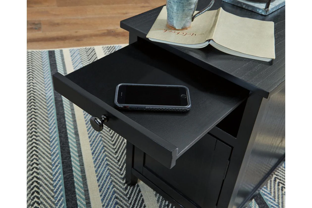 Treytown Black Chairside End Table - Image 7