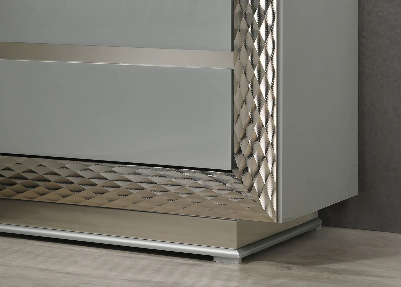 Ventnor Gray Nightstand - Image 3