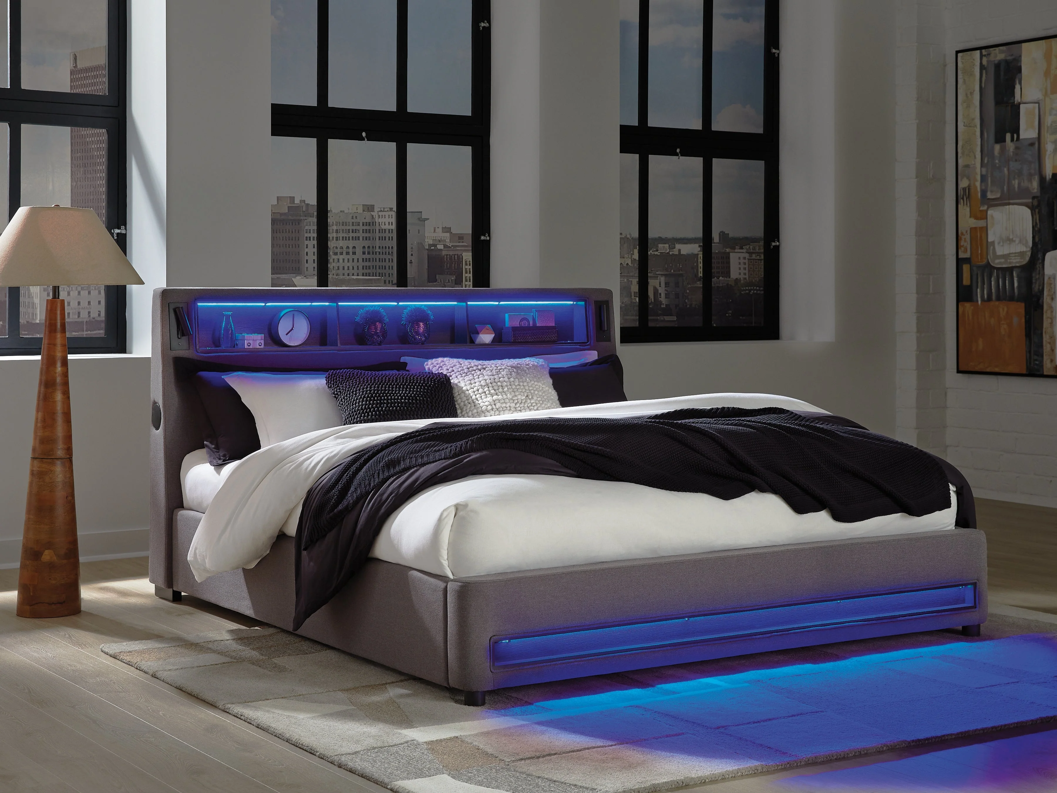 Verishaw Gray Queen Upholstered Bed