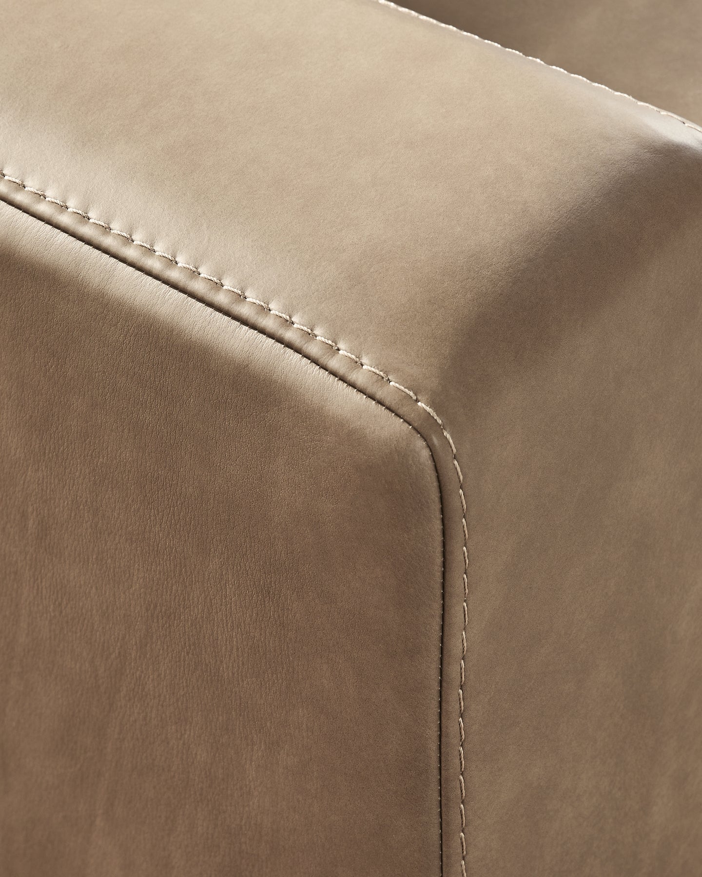 Veronella Sahara 2-Piece Sectional Sofa - Image 3