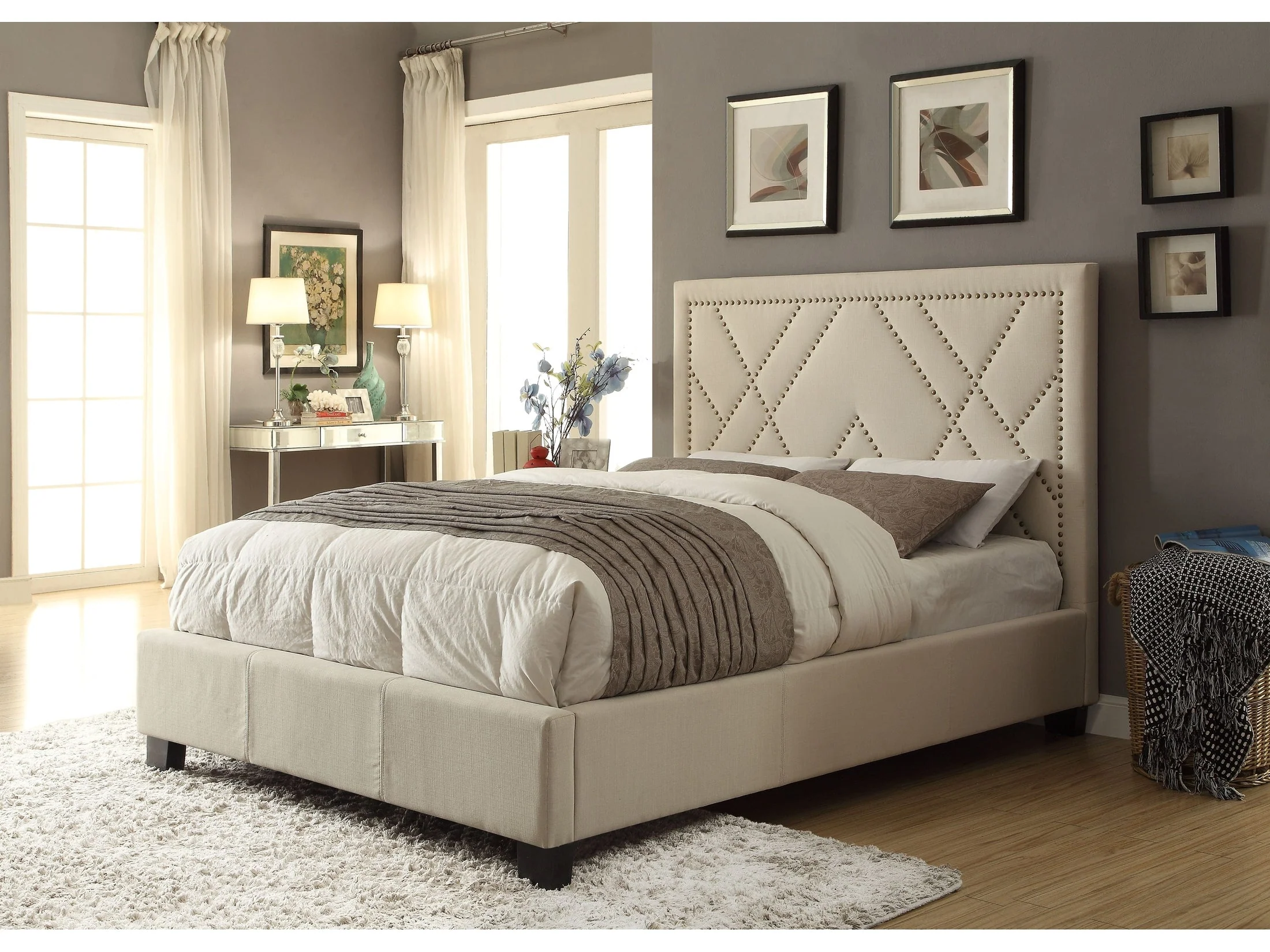 Vienne Nailhead Upholstered Full Platform Storage Bed in Powder