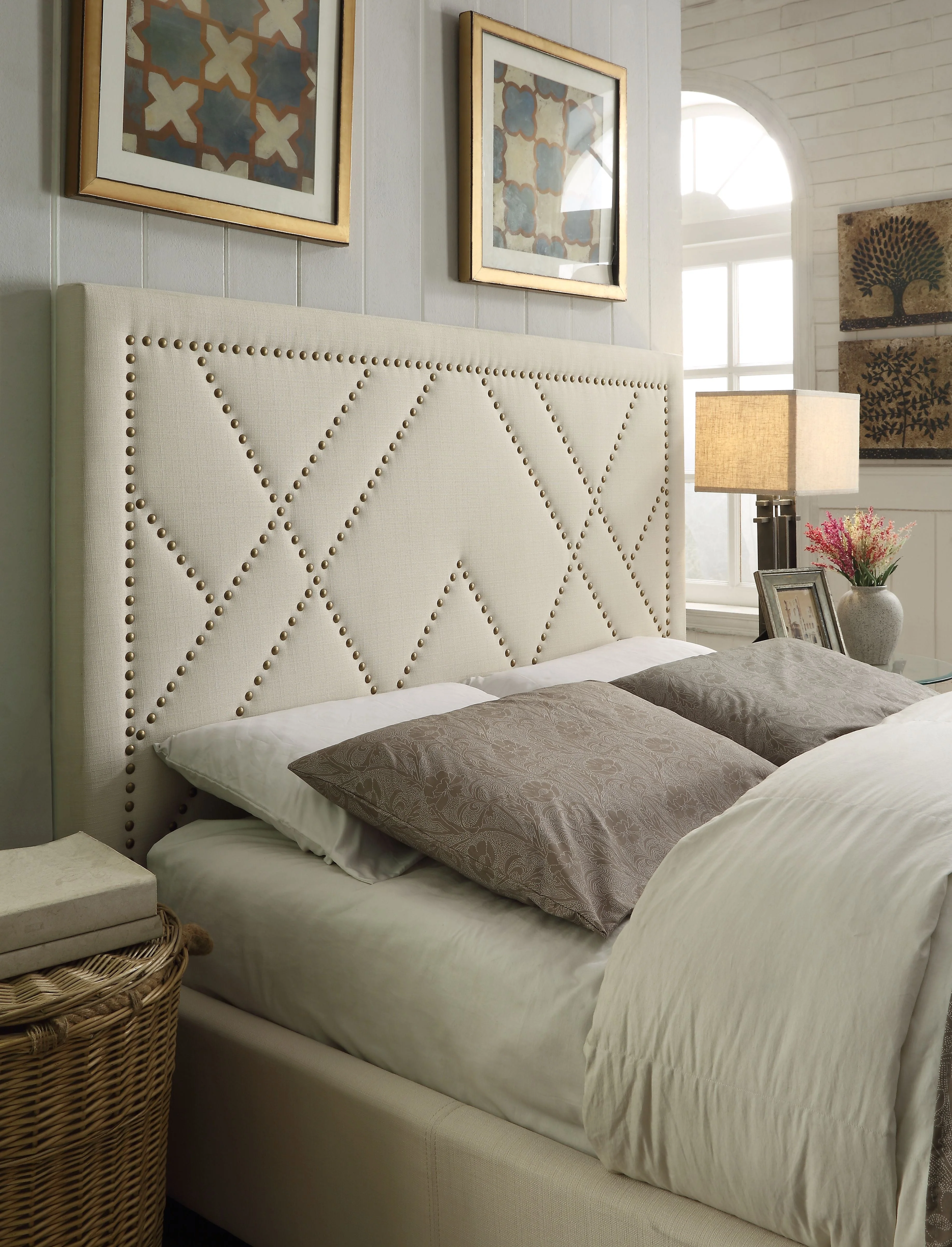 Vienne Nailhead Upholstered Full Platform Storage Bed in Powder - Image 3