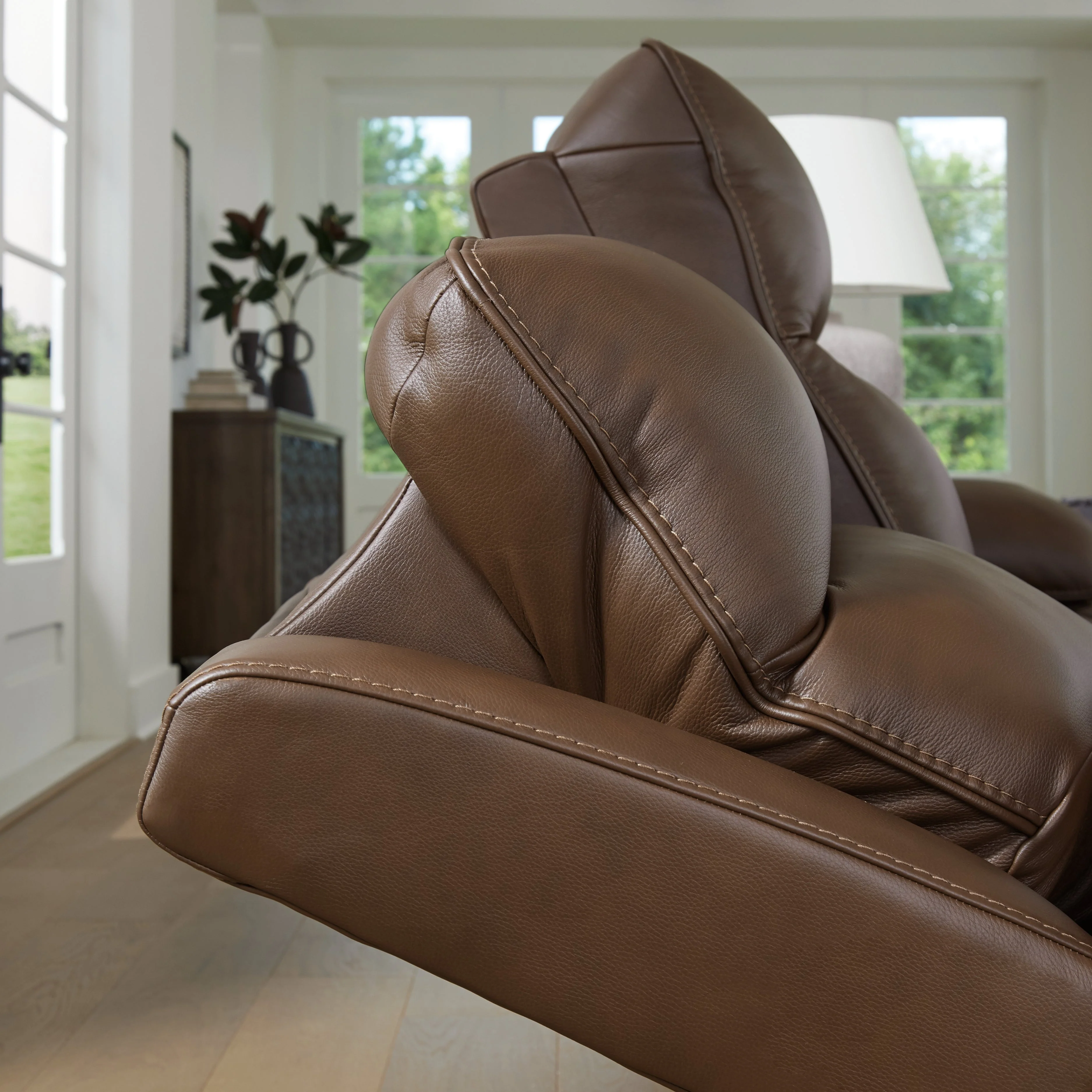 VonRyan Tobacco Dual Power Leather Reclining Modular Sofa - Image 3