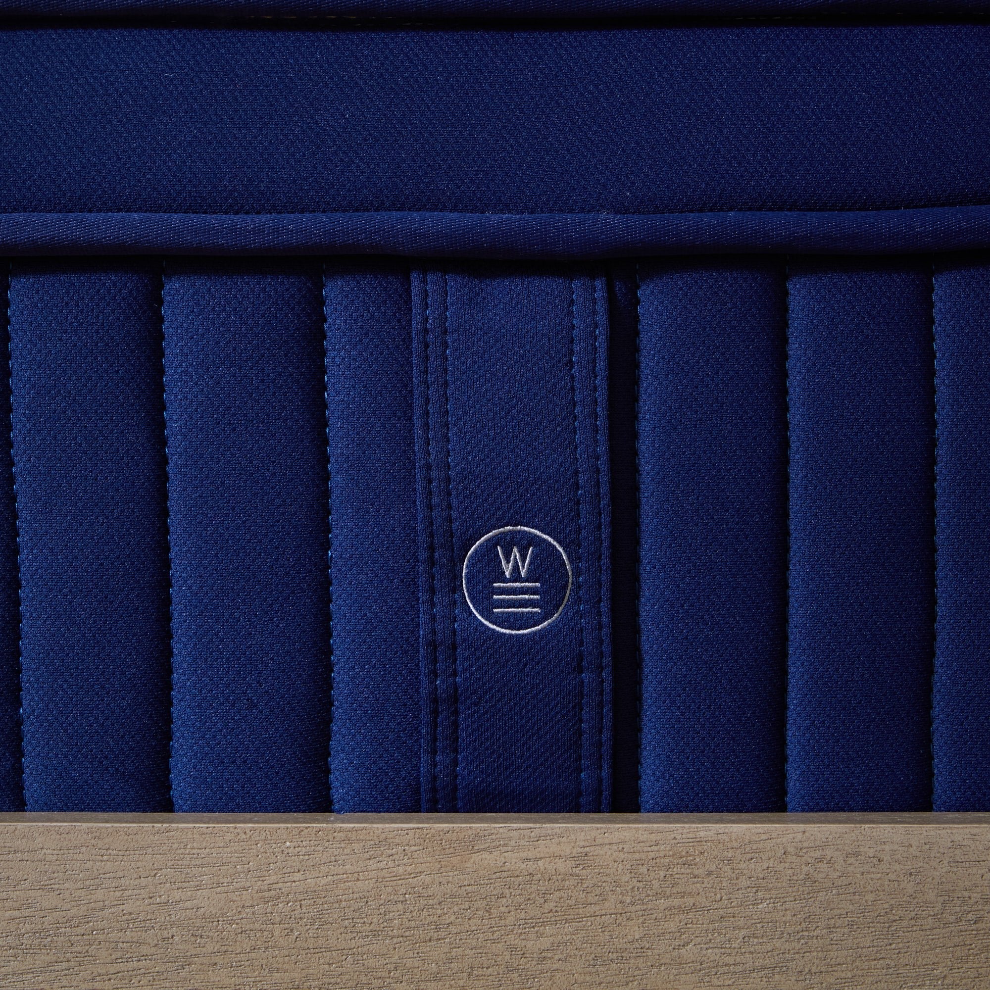 Weekender Blue/White King 13" Euro Top Hybrid Mattress - Image 7