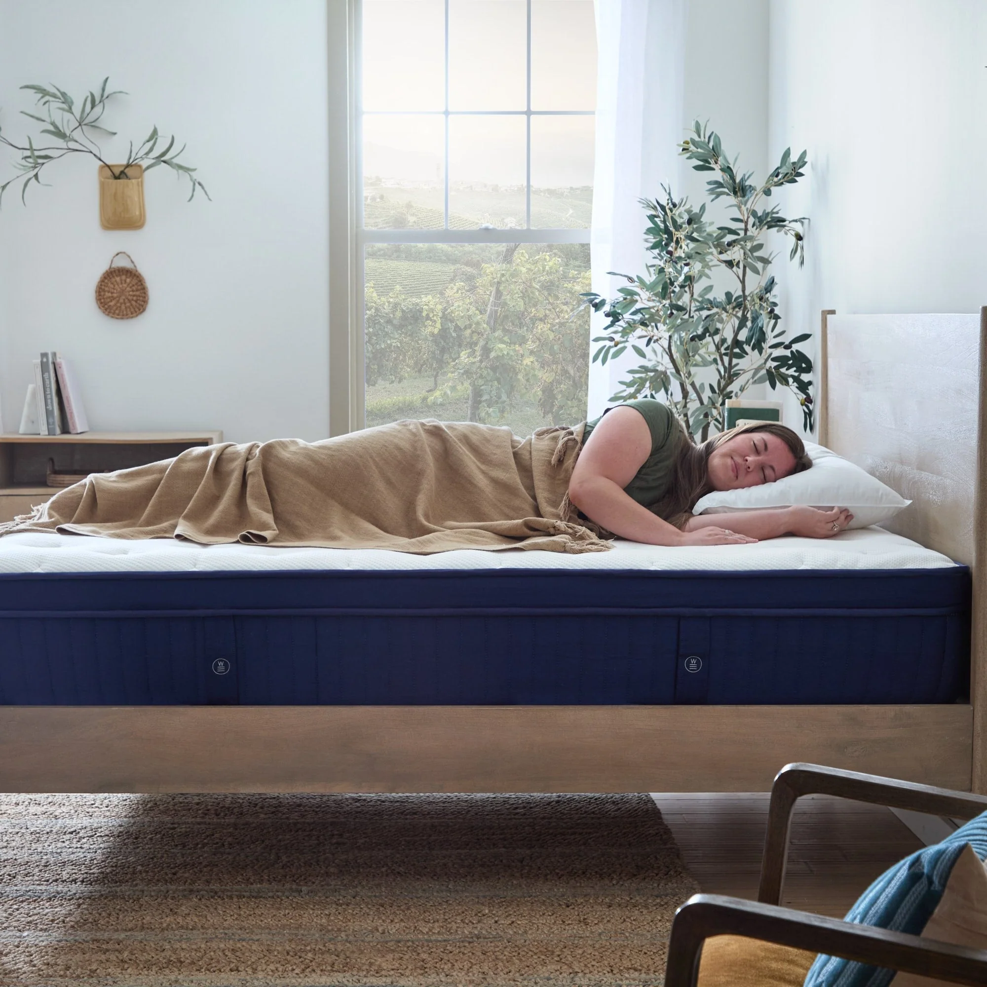 Weekender Blue/White Twin 11" Euro Top Hybrid Mattress - Image 4