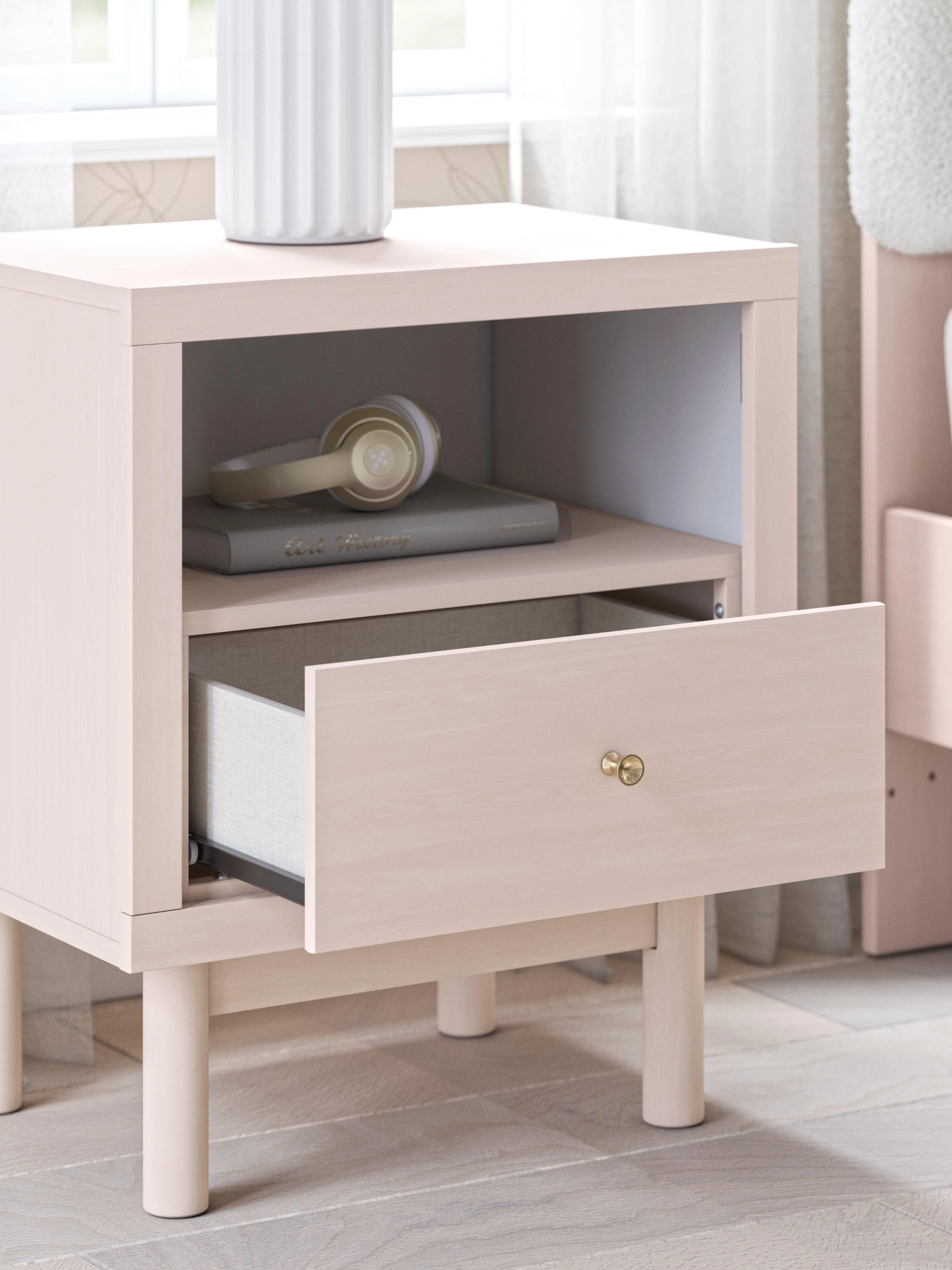 Wistenpine Blush Nightstand - Image 9