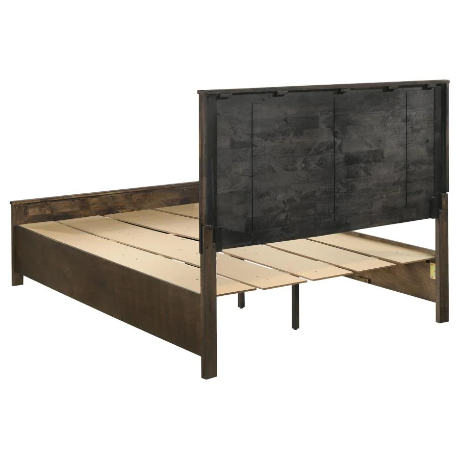 Woodmont Rustic Golden Brown 4-Piece Queen Platform Bedroom Set - Image 4