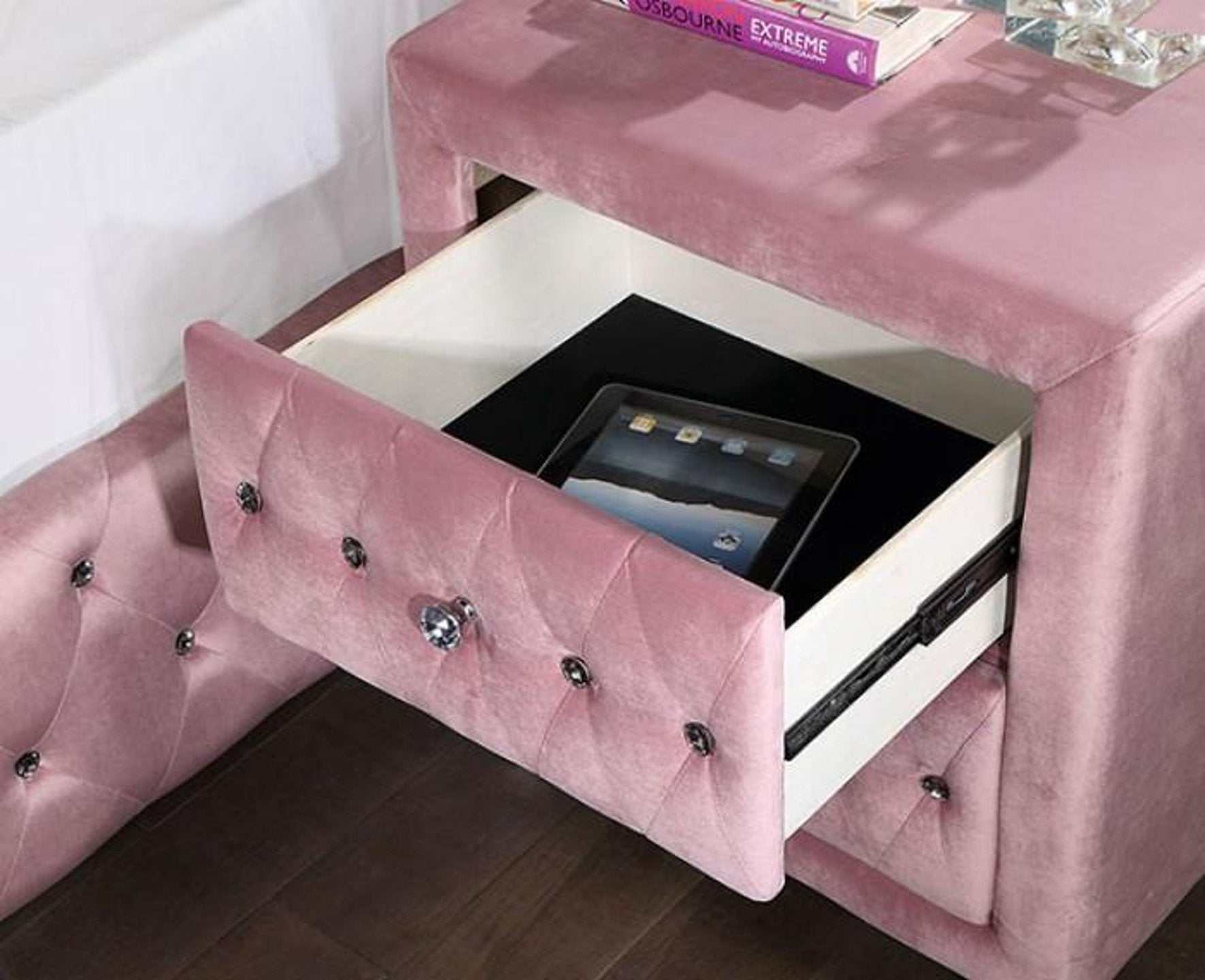 Zohar Pink 4-Piece Full Bedroom Set - Image 5