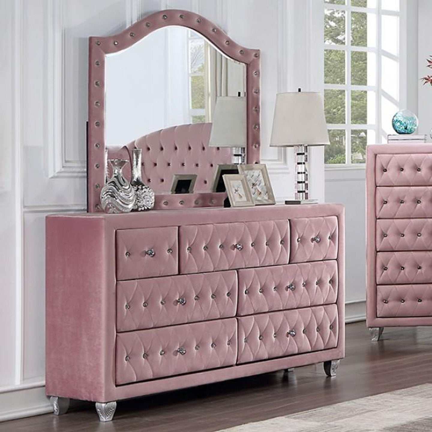 Zohar Pink 4-Piece Full Bedroom Set - Image 6