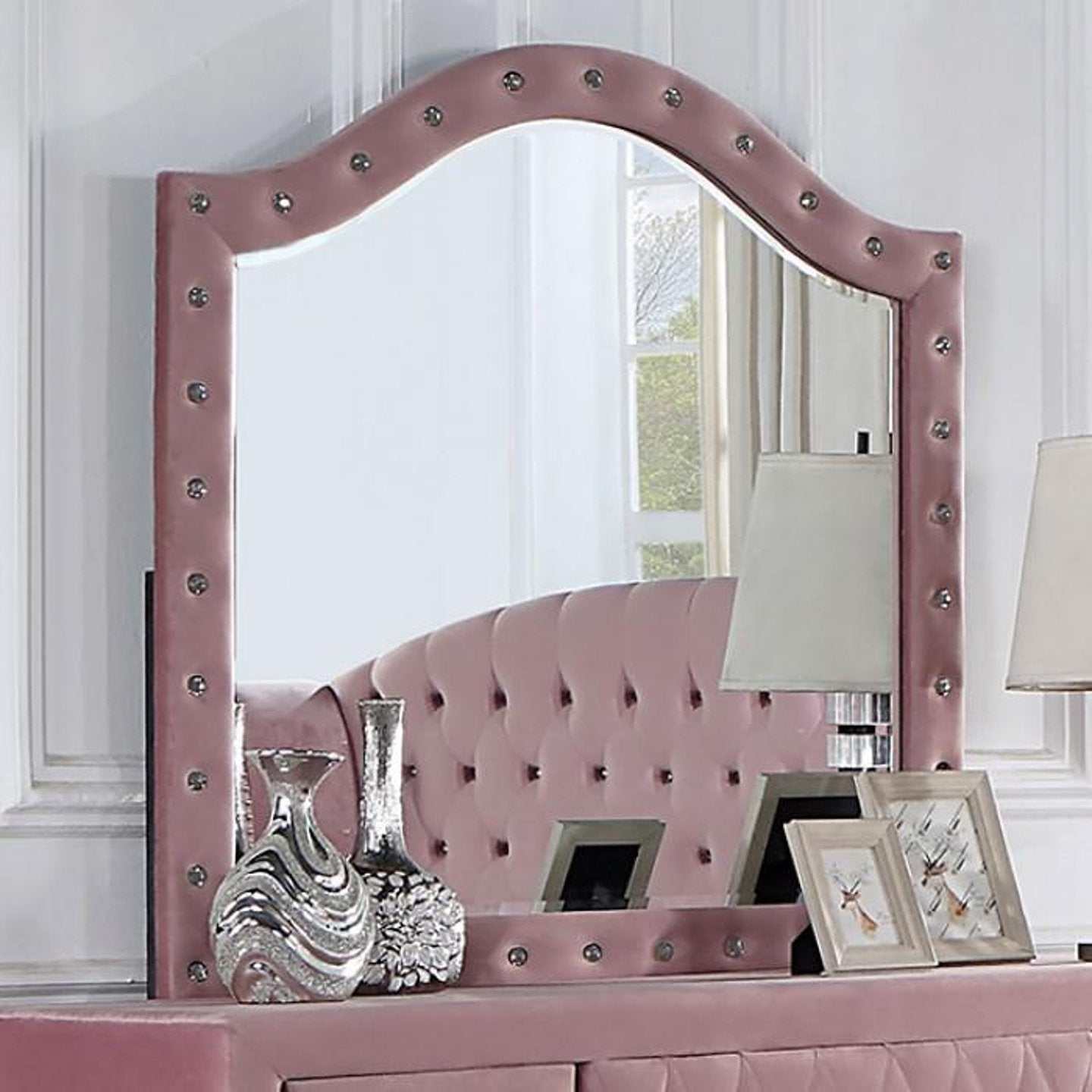 Zohar Pink 4-Piece Full Bedroom Set - Image 9